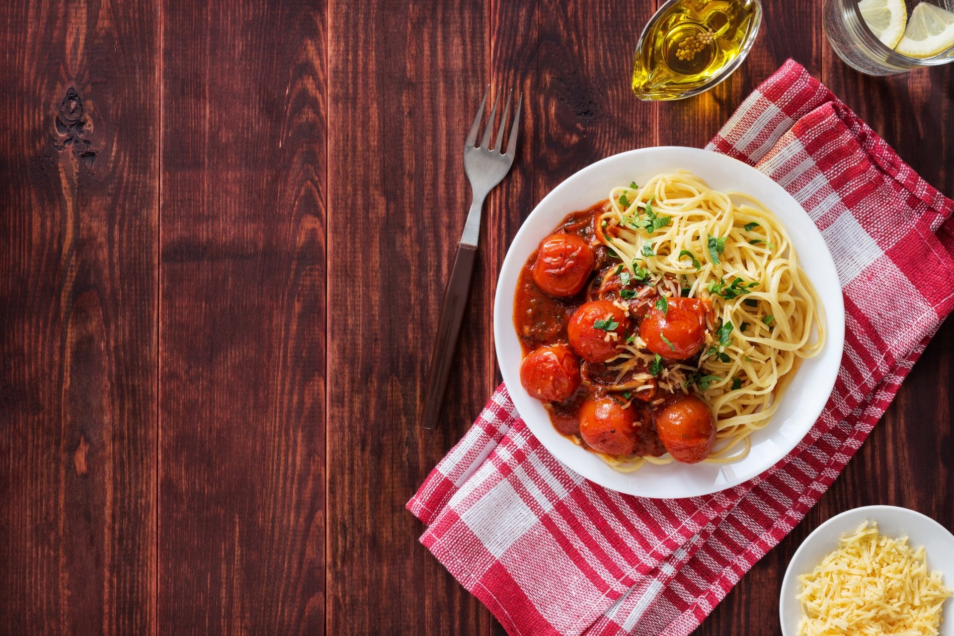 wood - material, Meal, Still Life, indoors, spaghetti, plate, no people, vegetable, Tomato, high angle view, italian food, garnish, Food, crockery, wellbeing, HD Wallpaper