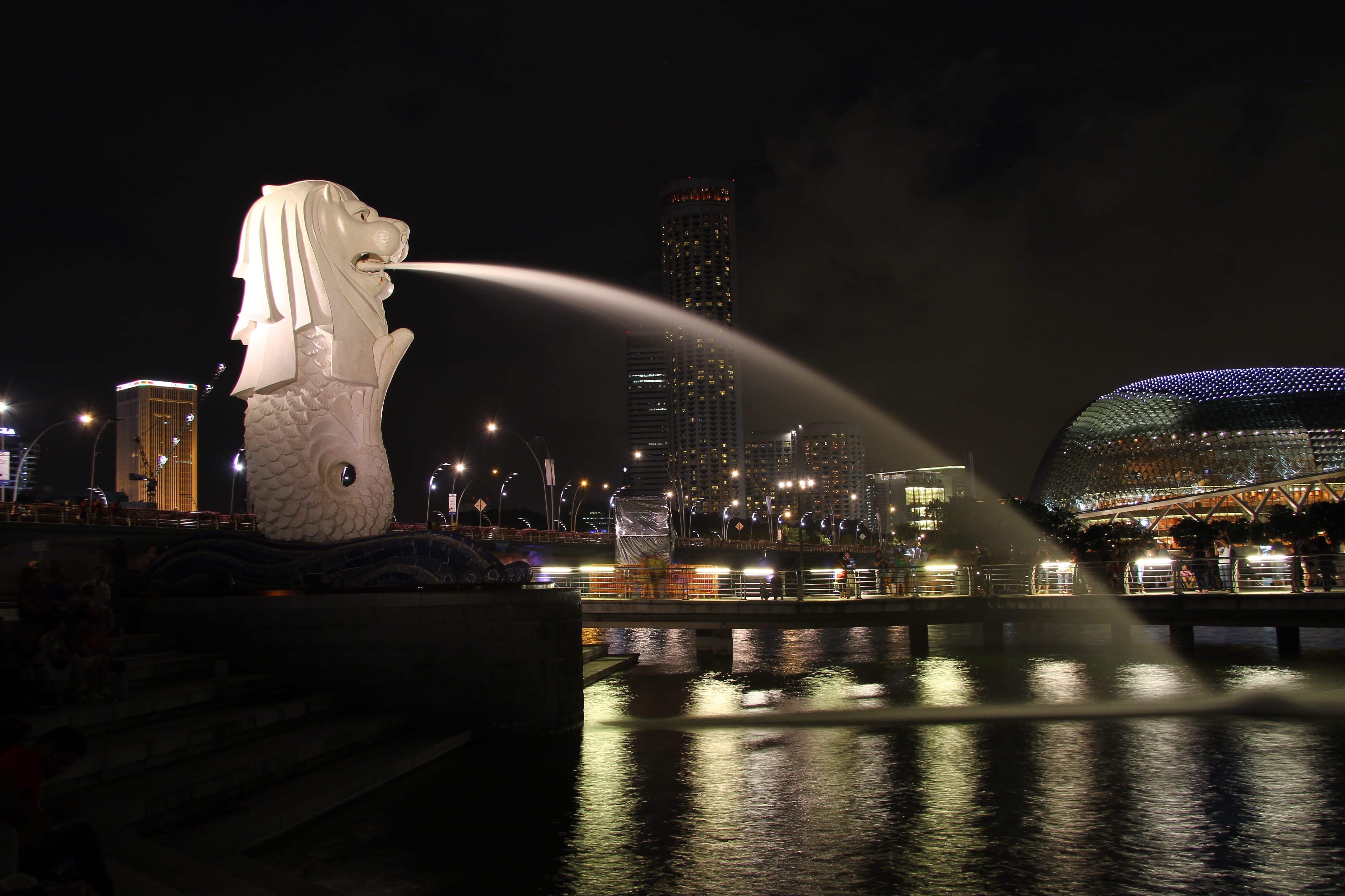 famous Place, building, city, lighting, financial district, modern, skyscraper, river, built structure, seaside, long exposure, europe, statue, architecture And Buildings, HD Wallpaper