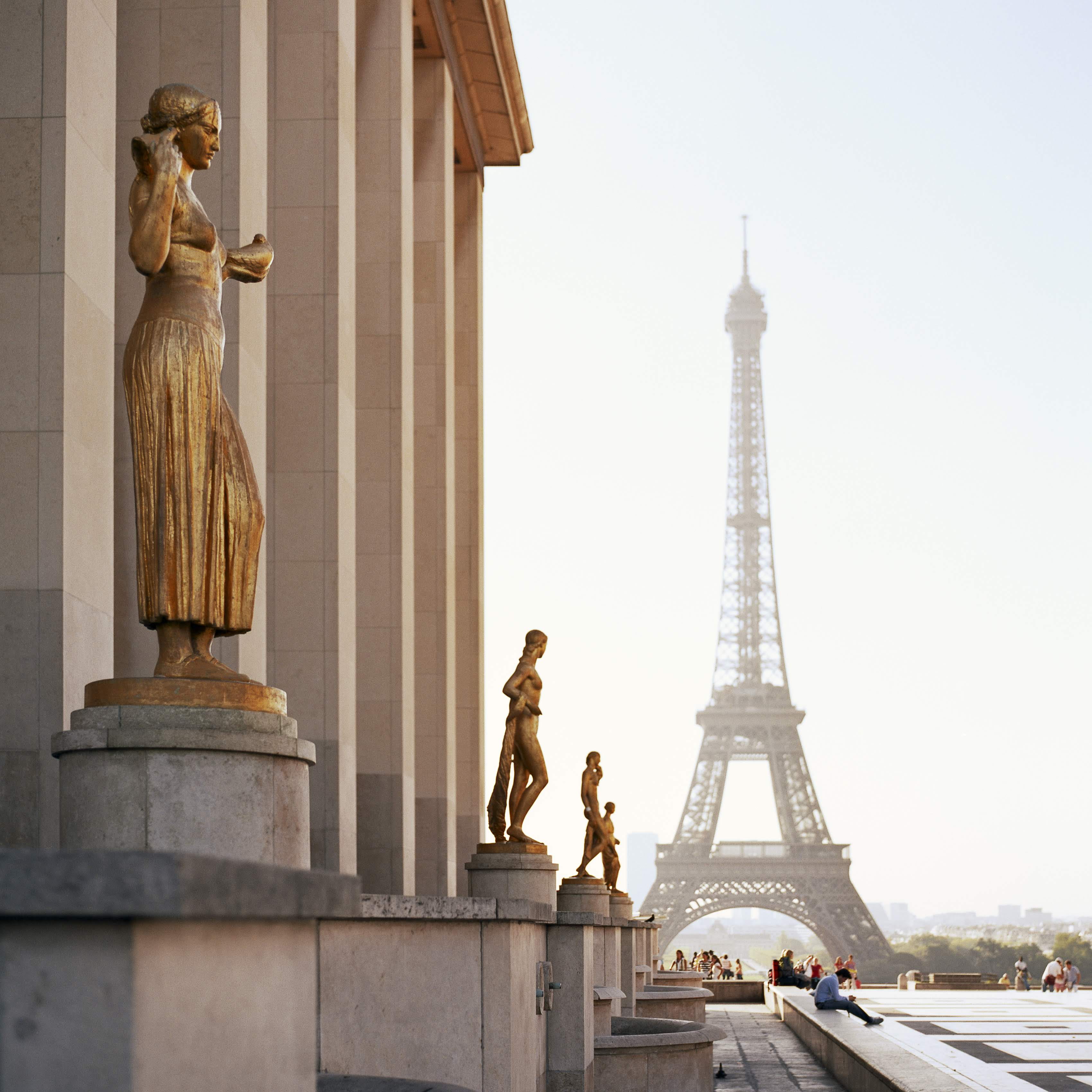 summer, statue, banister, angel, sunset, vacation, history, person, tall - high, representation, tourism, sky, eiffel, architectural column, travel, handrail, Phone HD Wallpaper
