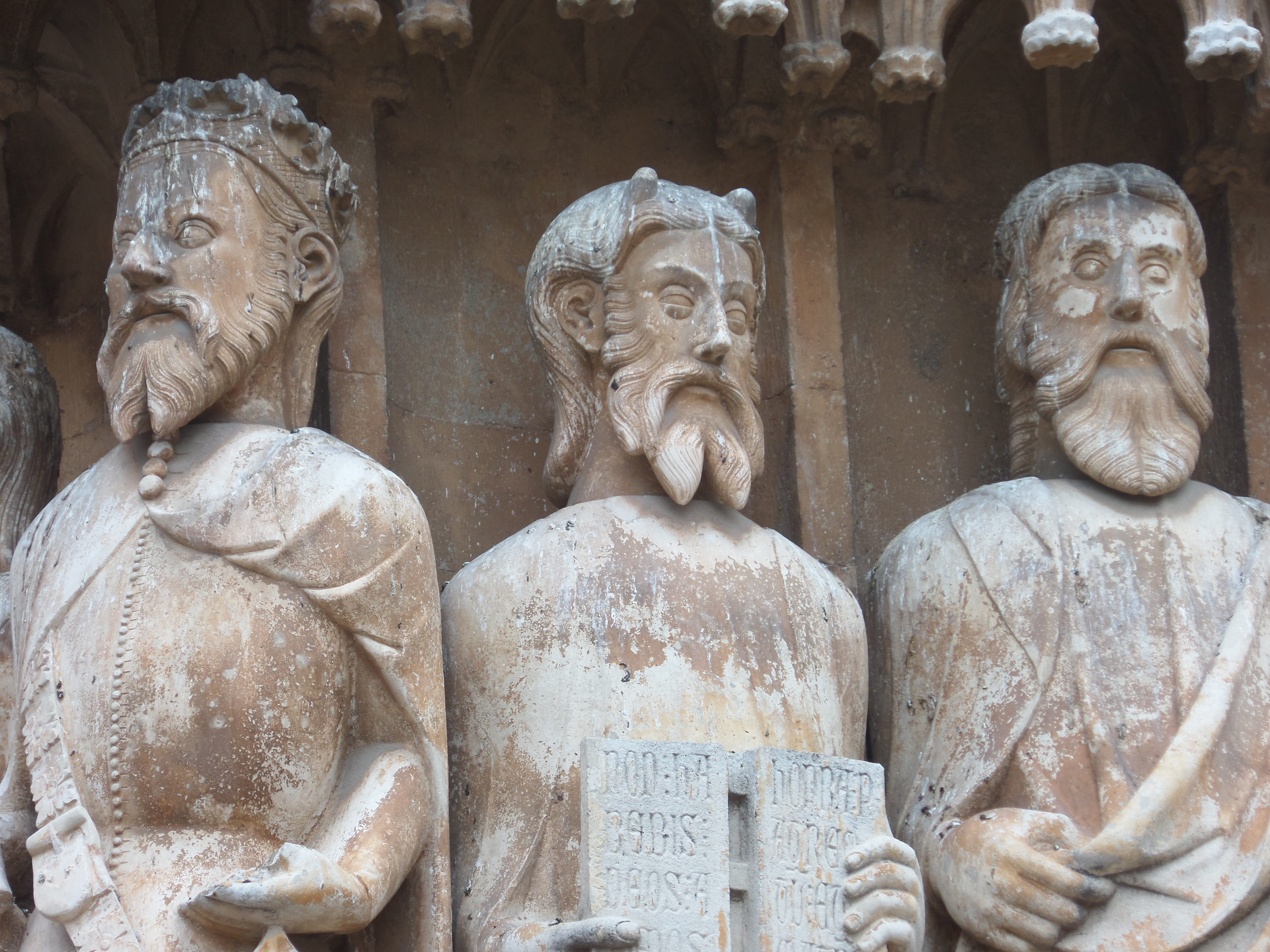 gothic, stone material, catholics, religion, carving, representation, city, architecture, building, belief, carving - craft product, face, temple, tarragona, HD Wallpaper
