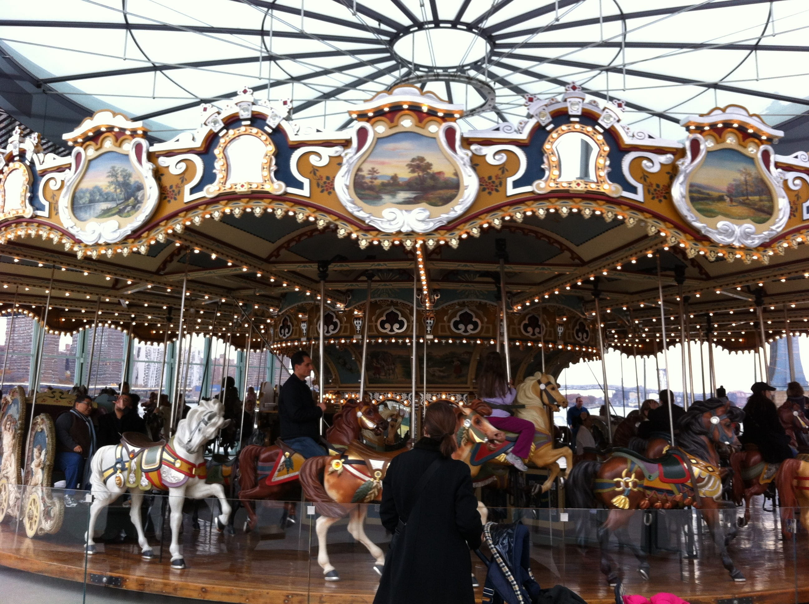 crowd, Carousel, recreational pursuit, entertainment, lifestyles, group of people, leisure, amusement Park Ride, childhood, Merry-Go-Round, outdoors, fair, HD Wallpaper