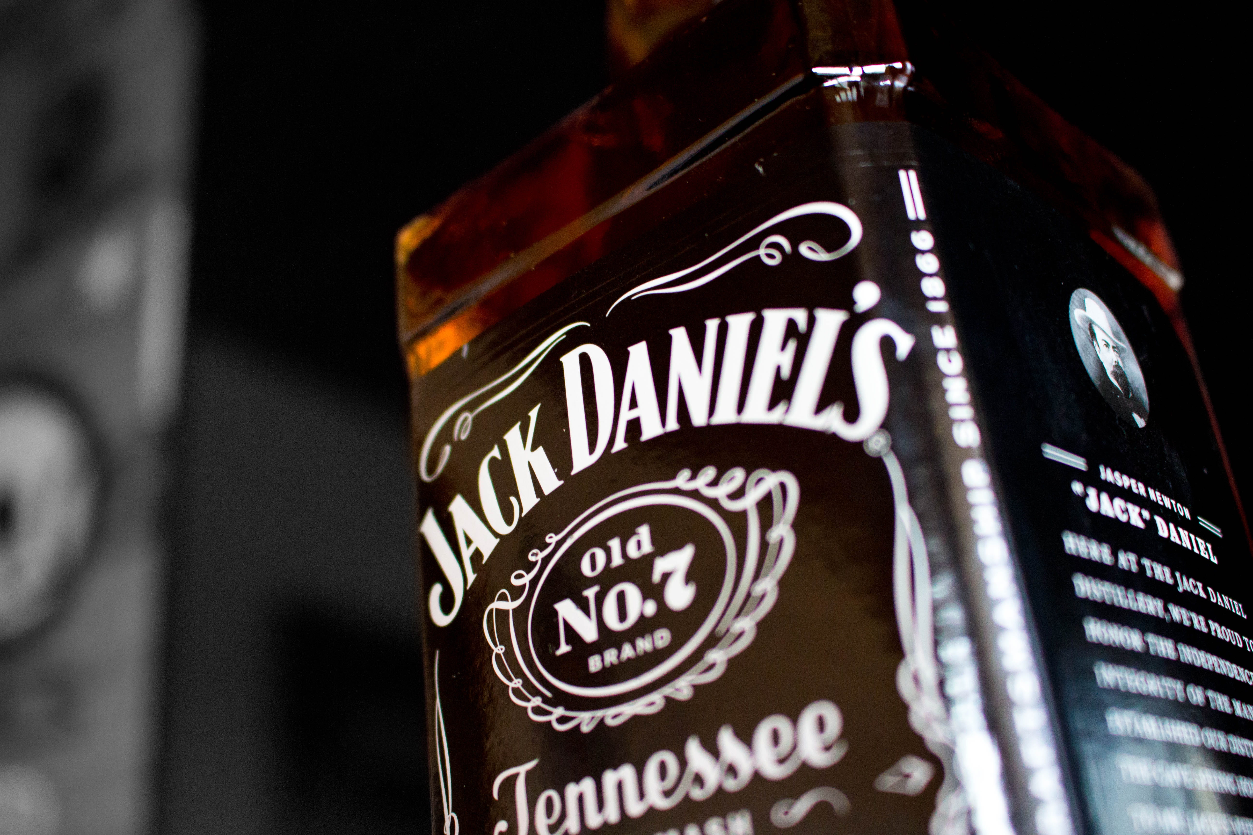 focus, business, photography, whiskey, old, architecture, jack, communication, variation, food and drink, whisky, daniel, liquor, close-up, shallow, beer - alcohol, HD Wallpaper