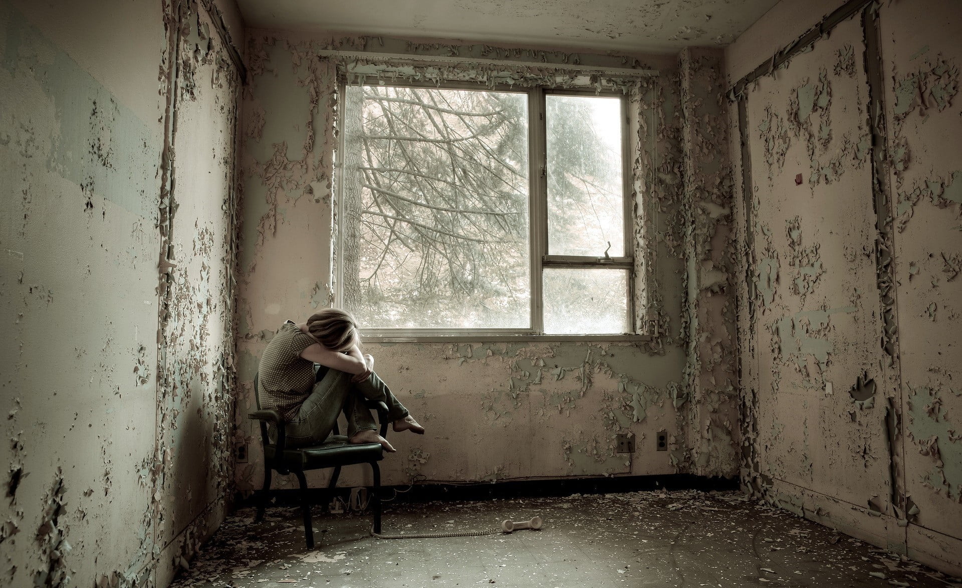1080P, old, seat, obsolete, chair, day, alone, home interior, real people, building, sitting, architecture, indoors, decline, depression - sadness, run-down, HD Wallpaper
