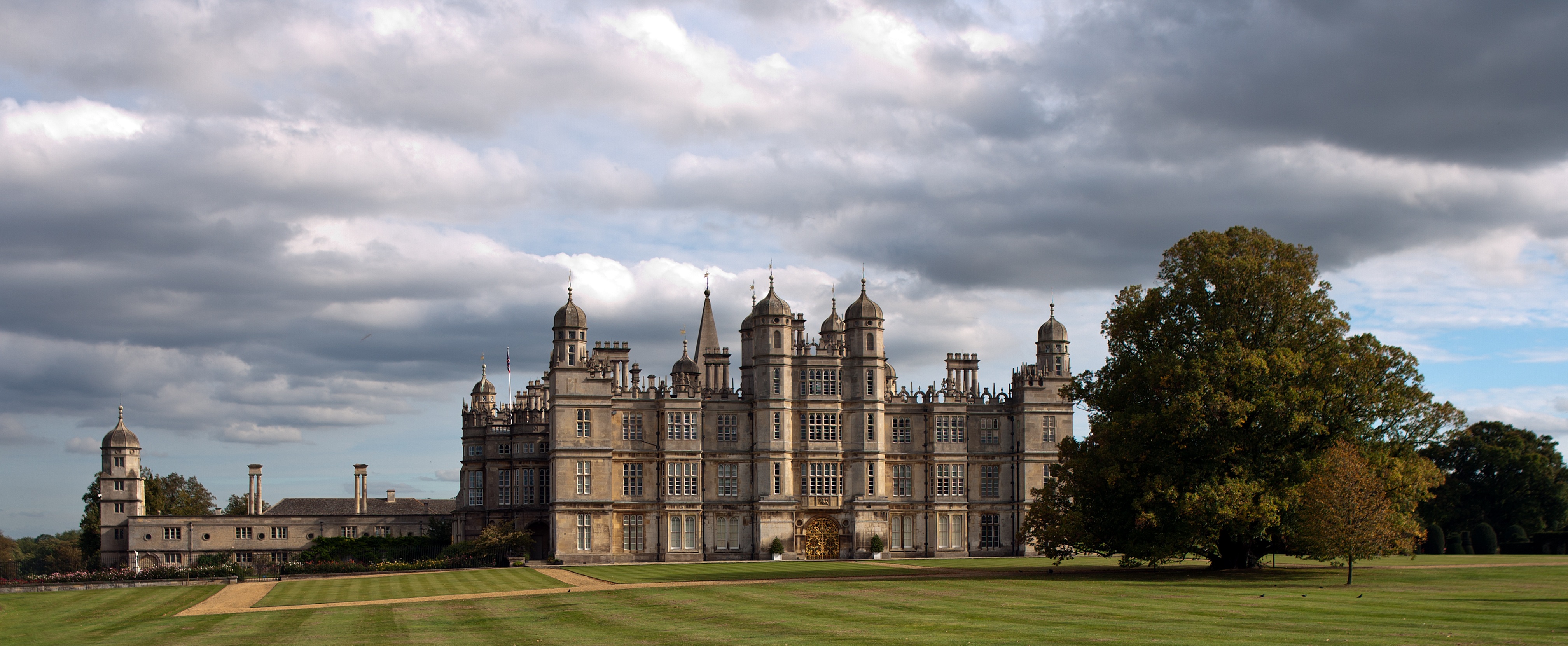heritage, no people, tudor, historic, 4K, castle, green, property, estate, nature, tourism, uK, travel, travel destinations, day, building exterior, government, HD Wallpaper