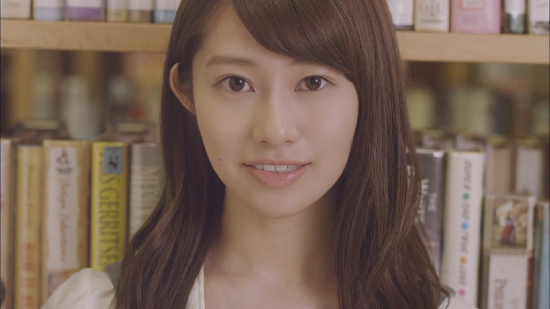 Asian, beautiful woman, brown hair, front view, one person, beauty, bookshelf, portrait, hairstyle, focus on foreground, face, Nogizaka46, brunette, young women, HD Wallpaper