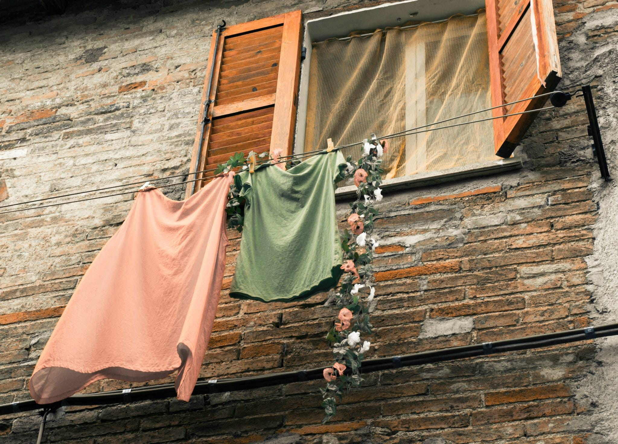 green, laundry, depend, pink, brick wall, historically, hanging on, residential district, wall, fortress, clothesline, hang laundry, garments, no people, HD Wallpaper