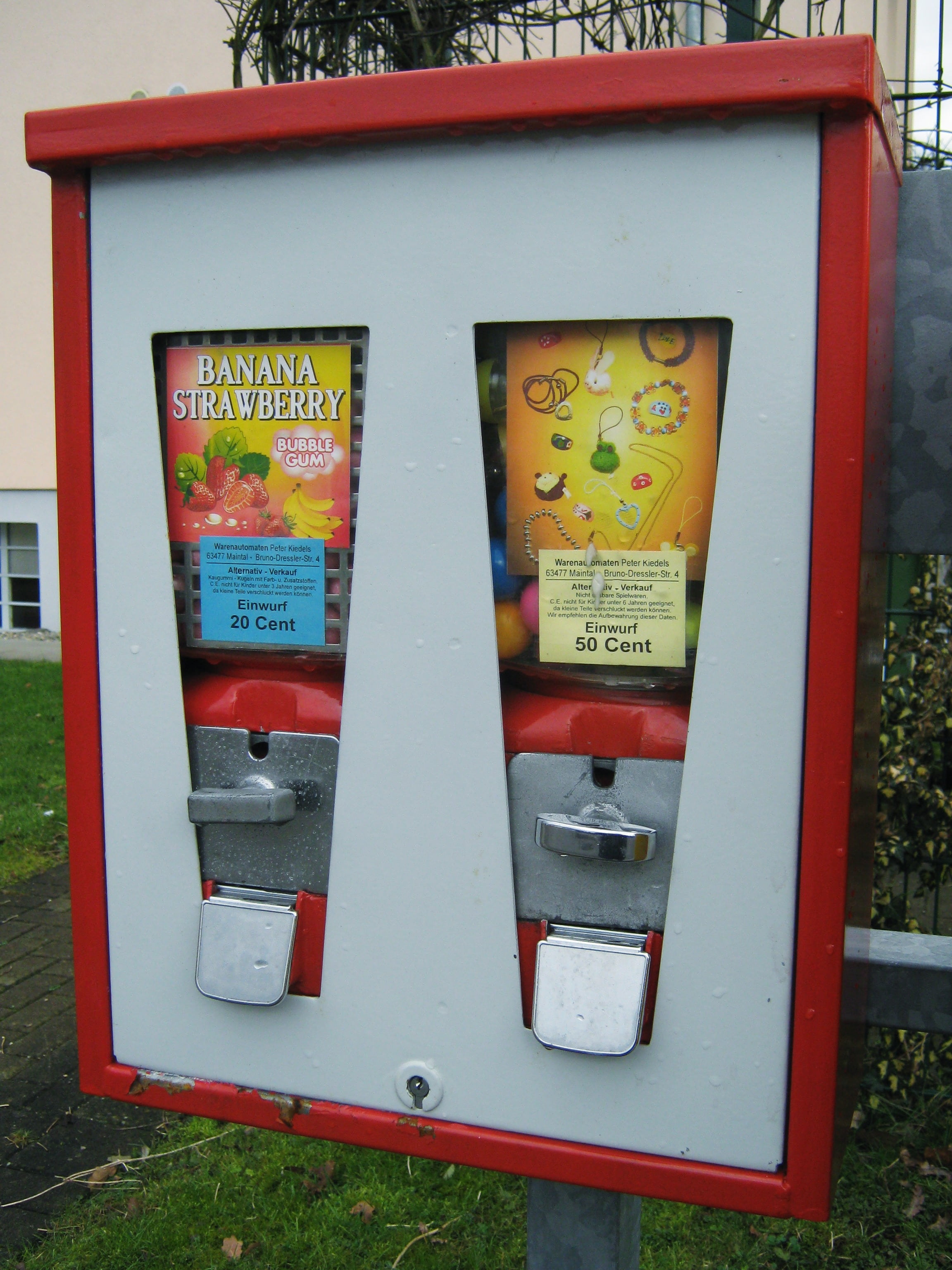 automatic, vending machine, western script, chewing gum, letter, red, text, communication, machinery, outdoors, mailbox, nature, architecture, mail, meter - instrument of measurement, Phone HD Wallpaper