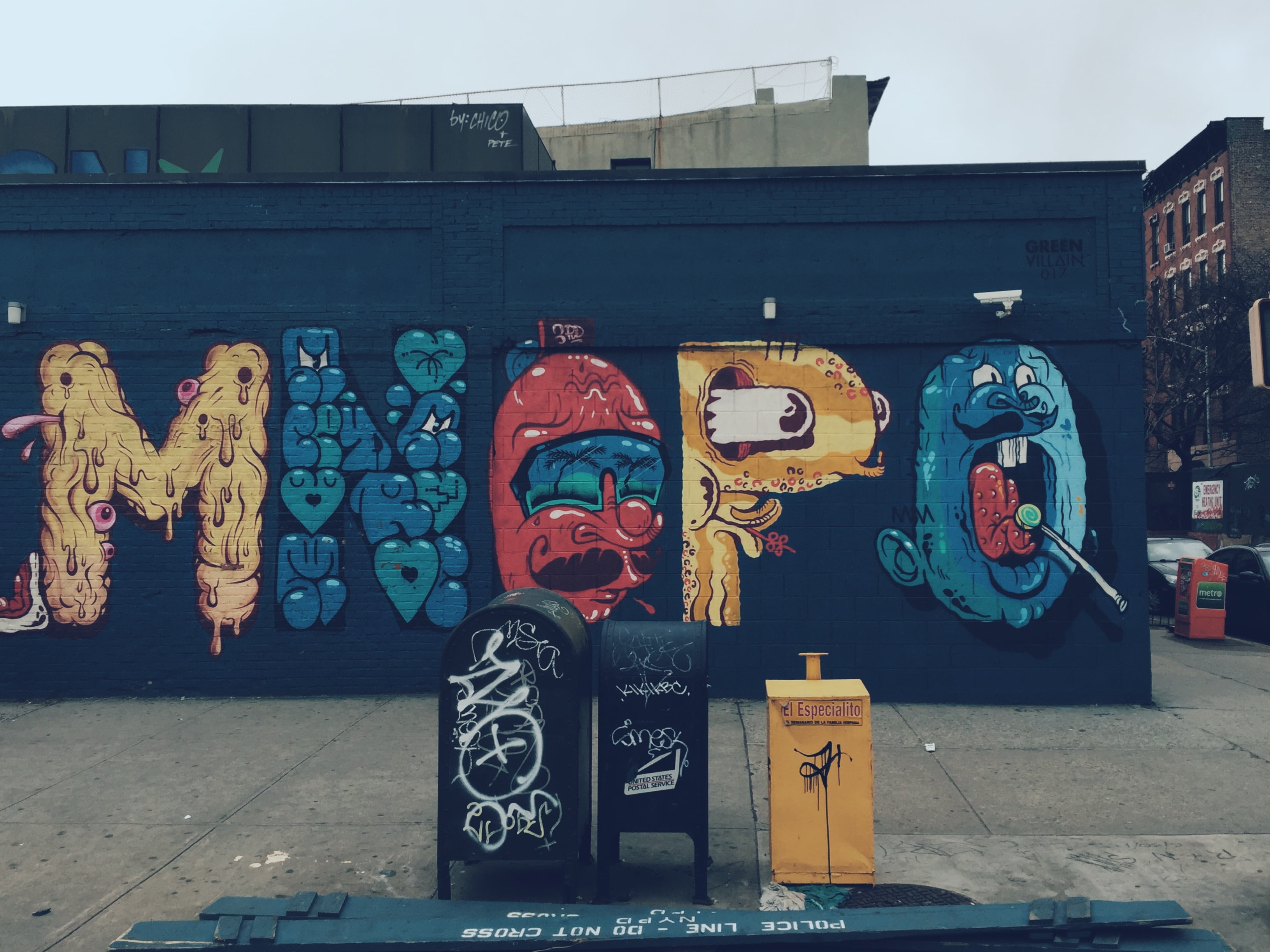sculpture, mailbox, text, day, color, city, human representation, street, art, built structure, street art, creativity, craft, three, outdoors, design, HD Wallpaper