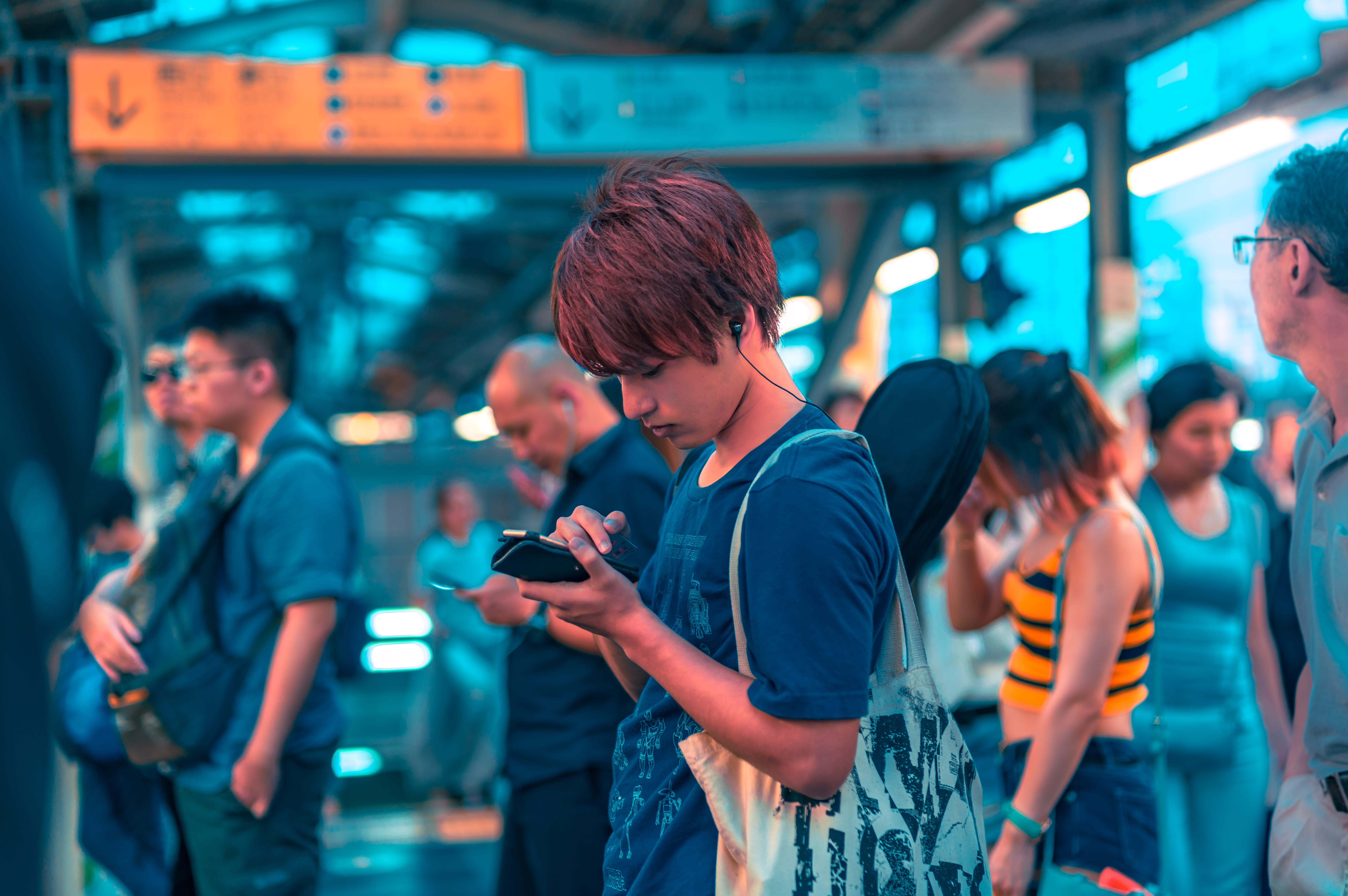 text messaging, outdoors, fashion, smartphone, lifestyles, social networking, people, leisure activity, technology, harajuku station, wireless technology, HD Wallpaper
