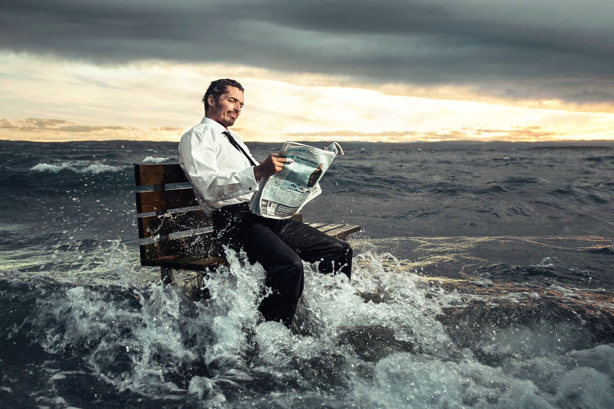 water, outdoors, men, 1080P, real people, sea, sunset, newspapers, sitting, mid adult, sky, waves, wave, computer, motion, adult, full length, cloud - sky, HD Wallpaper
