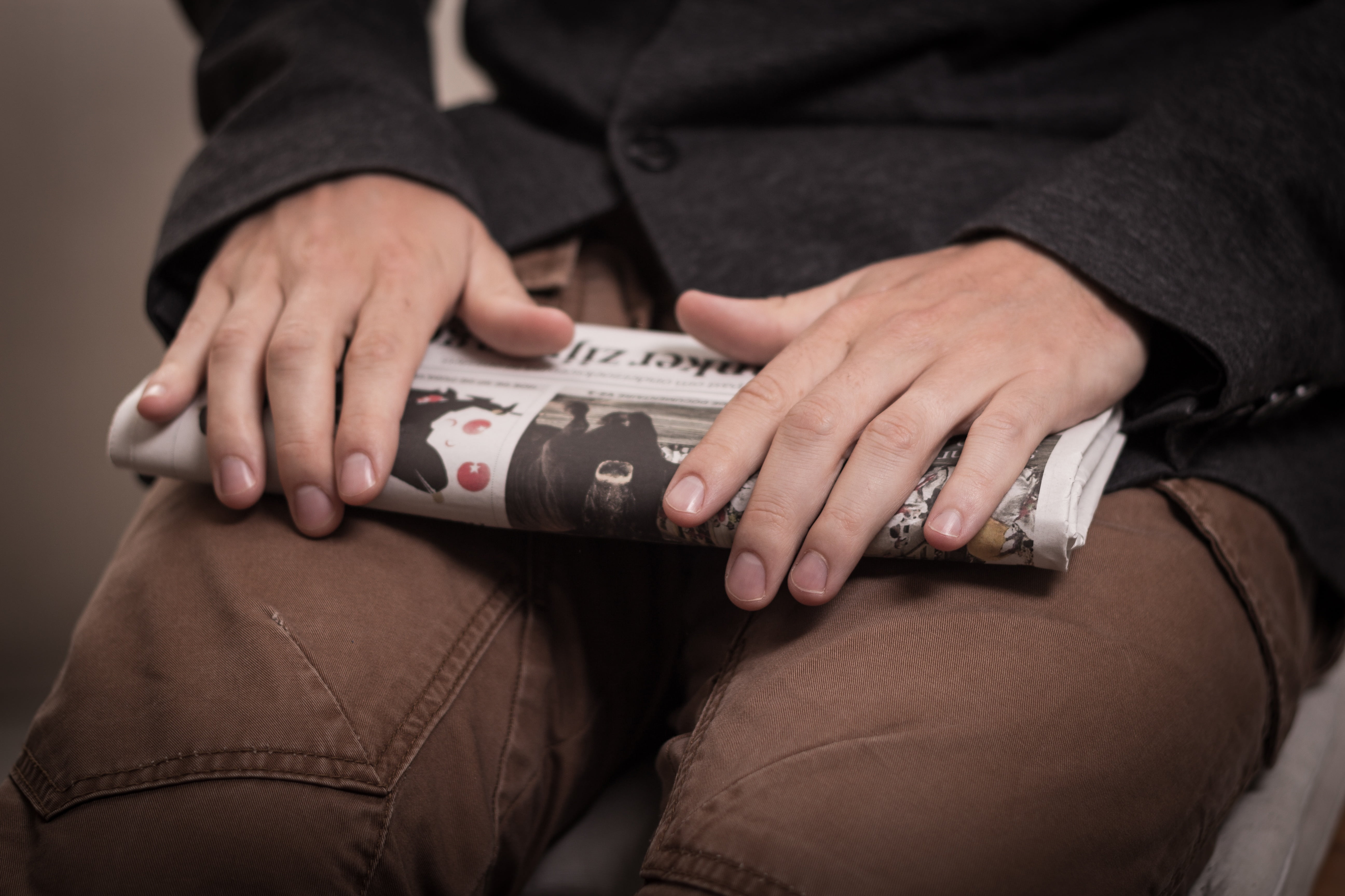 adult, human body part, information medium, media, paper Currency, close-up, work, medium, place, newspaper, currency, studio shot, human Hand, daily newspaper, HD Wallpaper