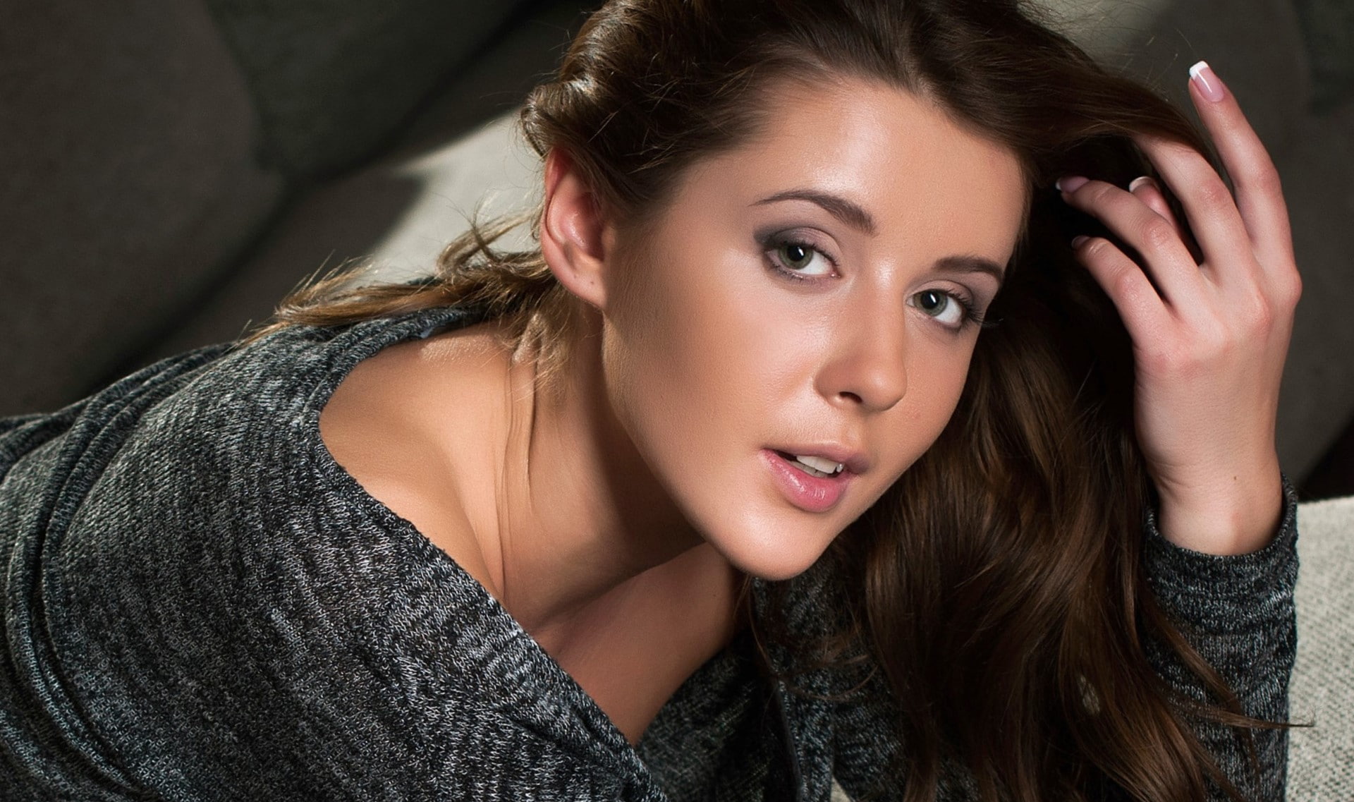 1080P, headshot, beauty, young adult, women, hand, MPL Studios, face, portrait, human face, long hair, hairstyle, beautiful woman, indoors, Sybil A, lifestyles, HD Wallpaper