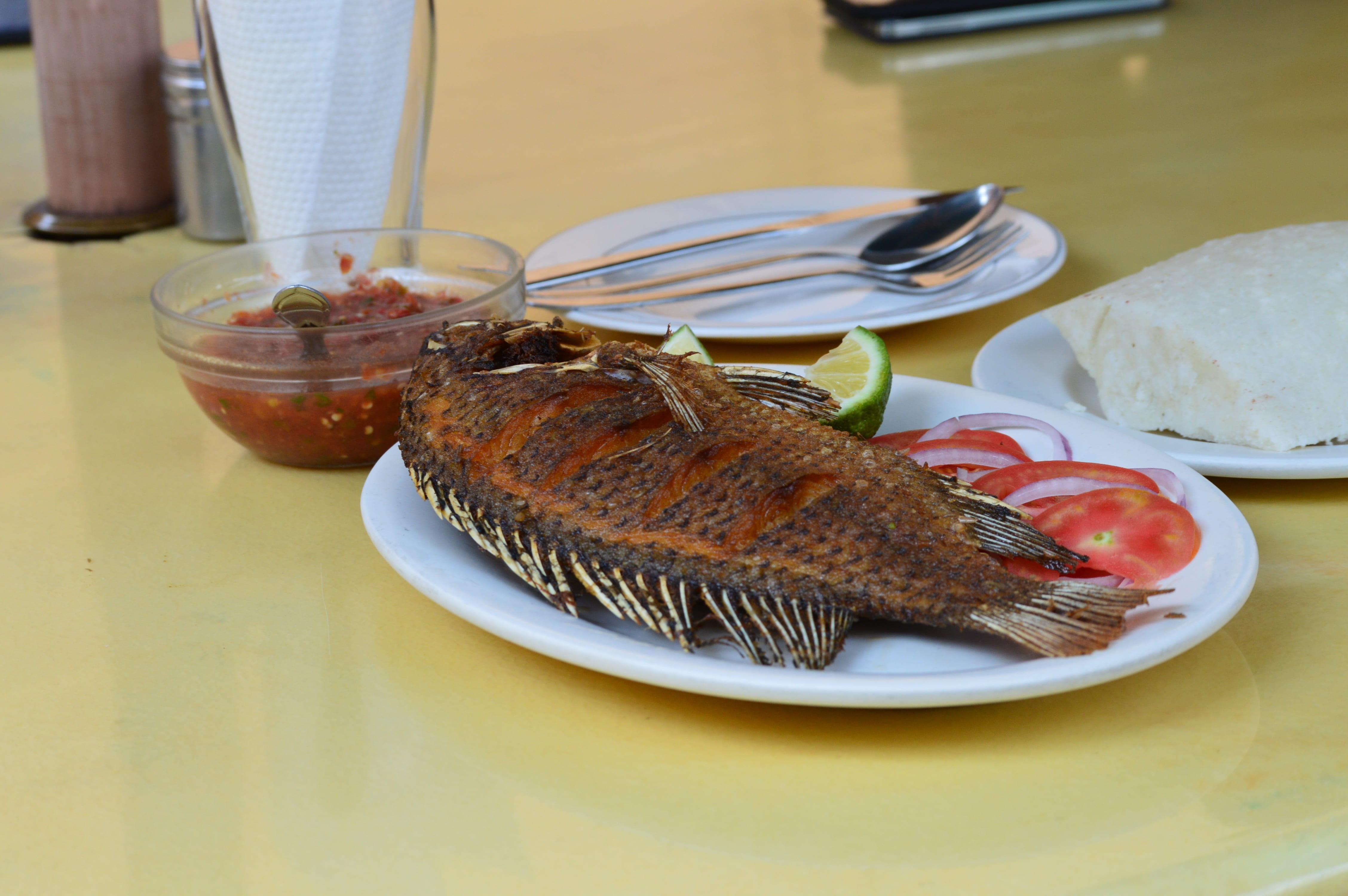 4K, seafood, serving size, eating utensil, meat, freshness, wellbeing, still life, food and drink, dinner, fried fish, temptation, plate, continental african food, HD Wallpaper