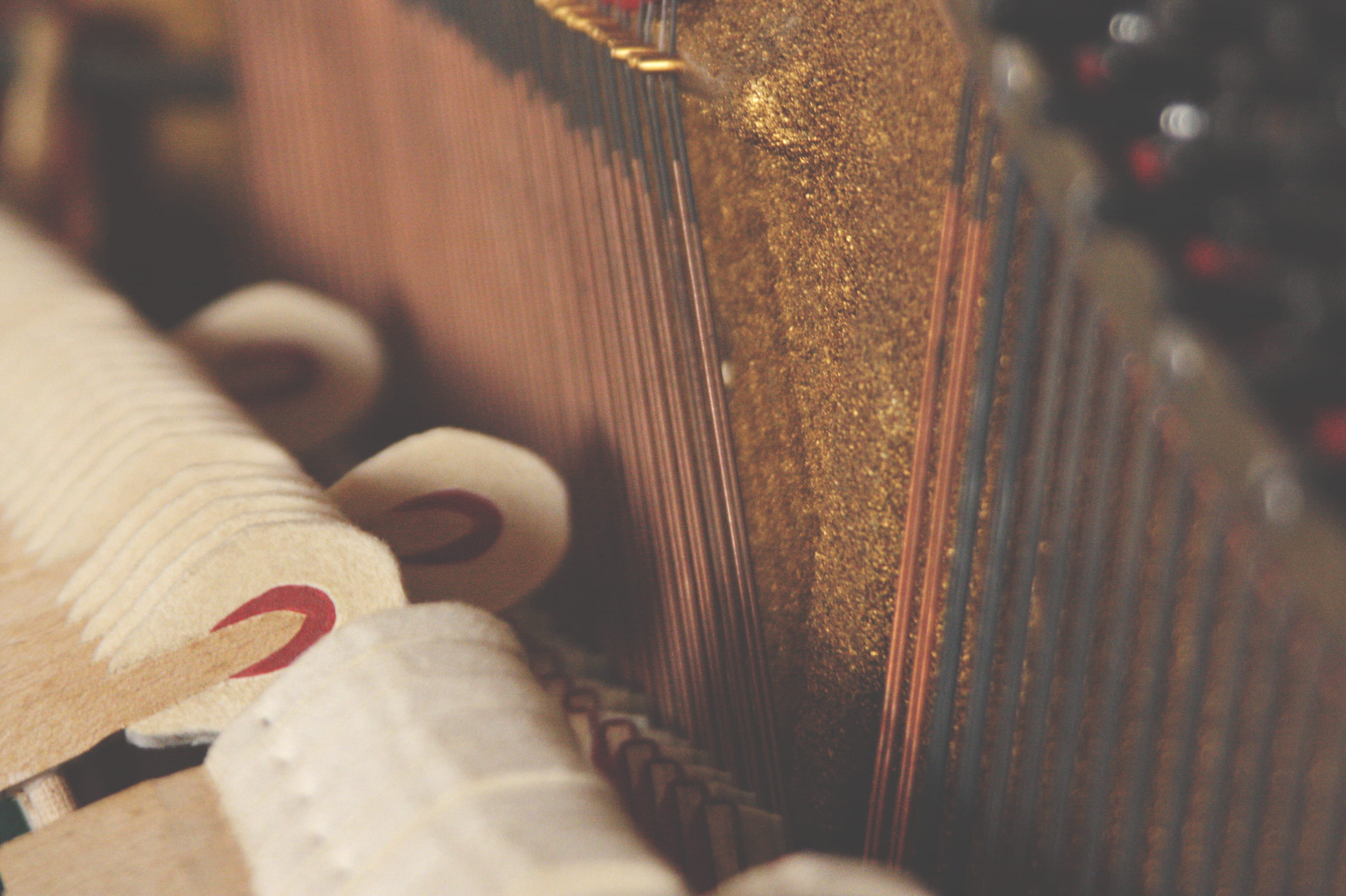 instrument, craft, in a row, interior, 2K, textile, one person, no people, tailor, music, old-fashioned, industry, human body part, body part, focus on foreground, HD Wallpaper