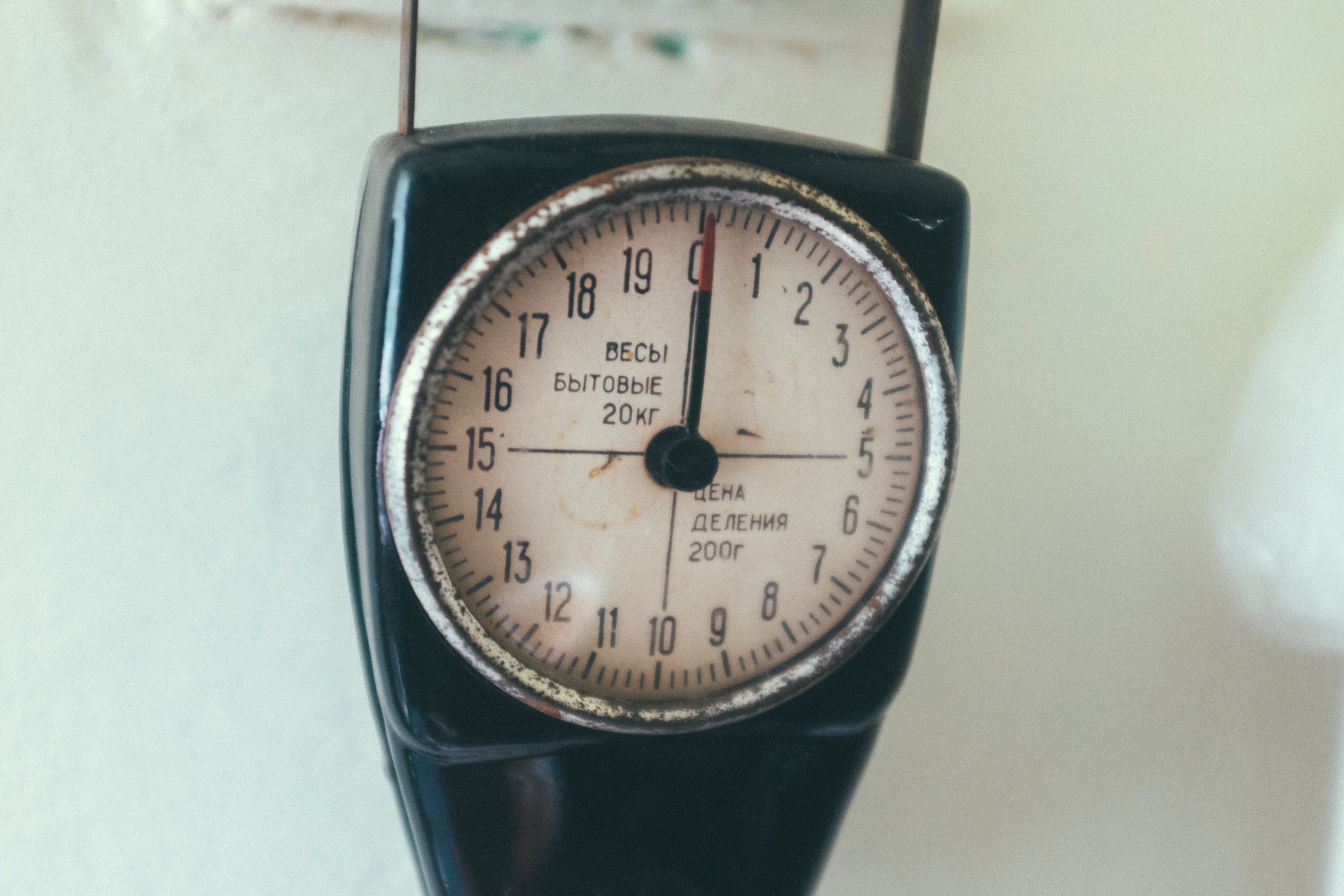 scale, old, background, fashioned, dial, balance, rusty, gauge, measurement, instrument of measurement, soviet, weigh, still life, technology, metal, russian, HD Wallpaper