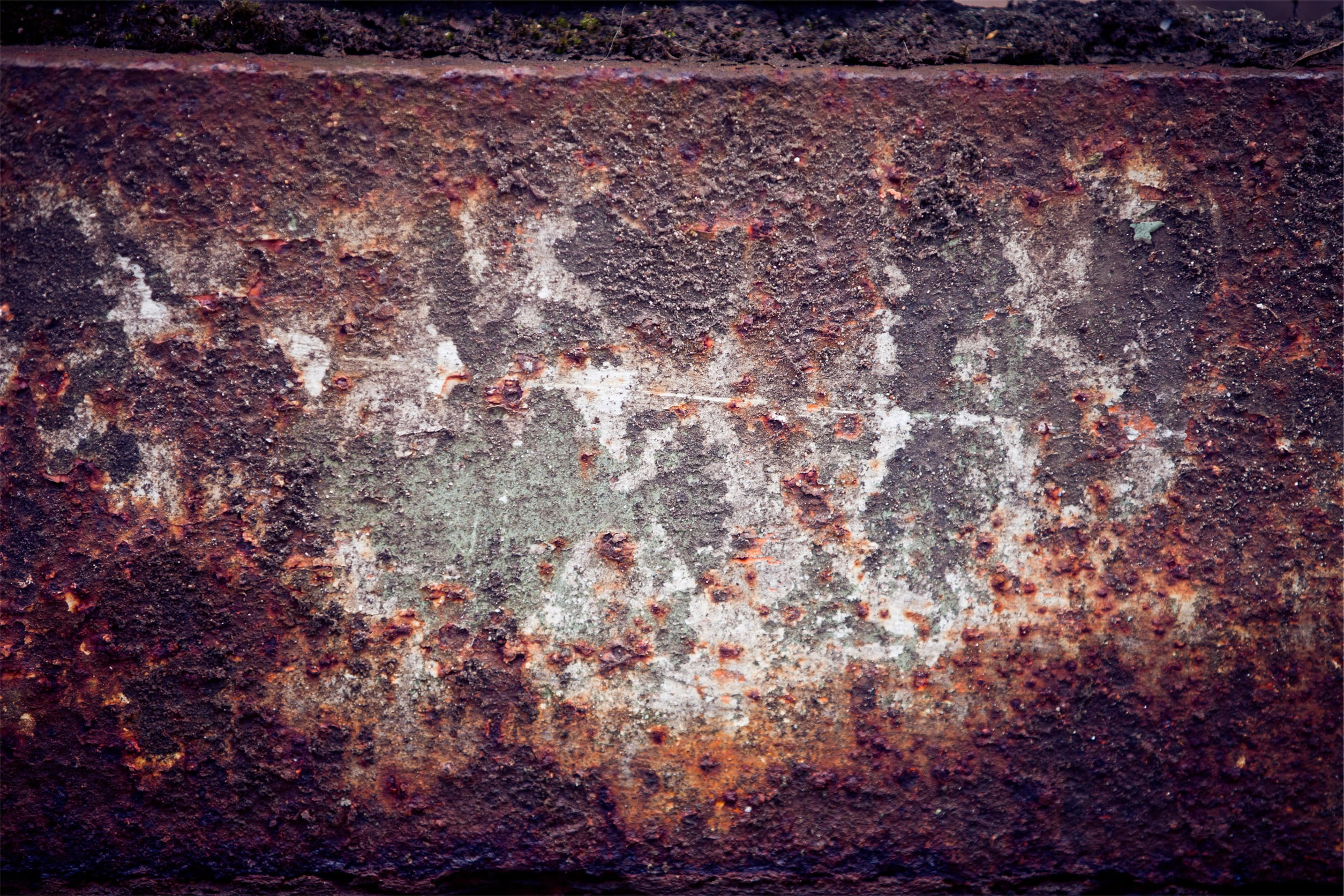 wall, gray, 1080P, rust, black, damaged, concrete, abandoned, red, painted image, rough, full frame, decline, outdoors, backgrounds, close-up, pattern, HD Wallpaper