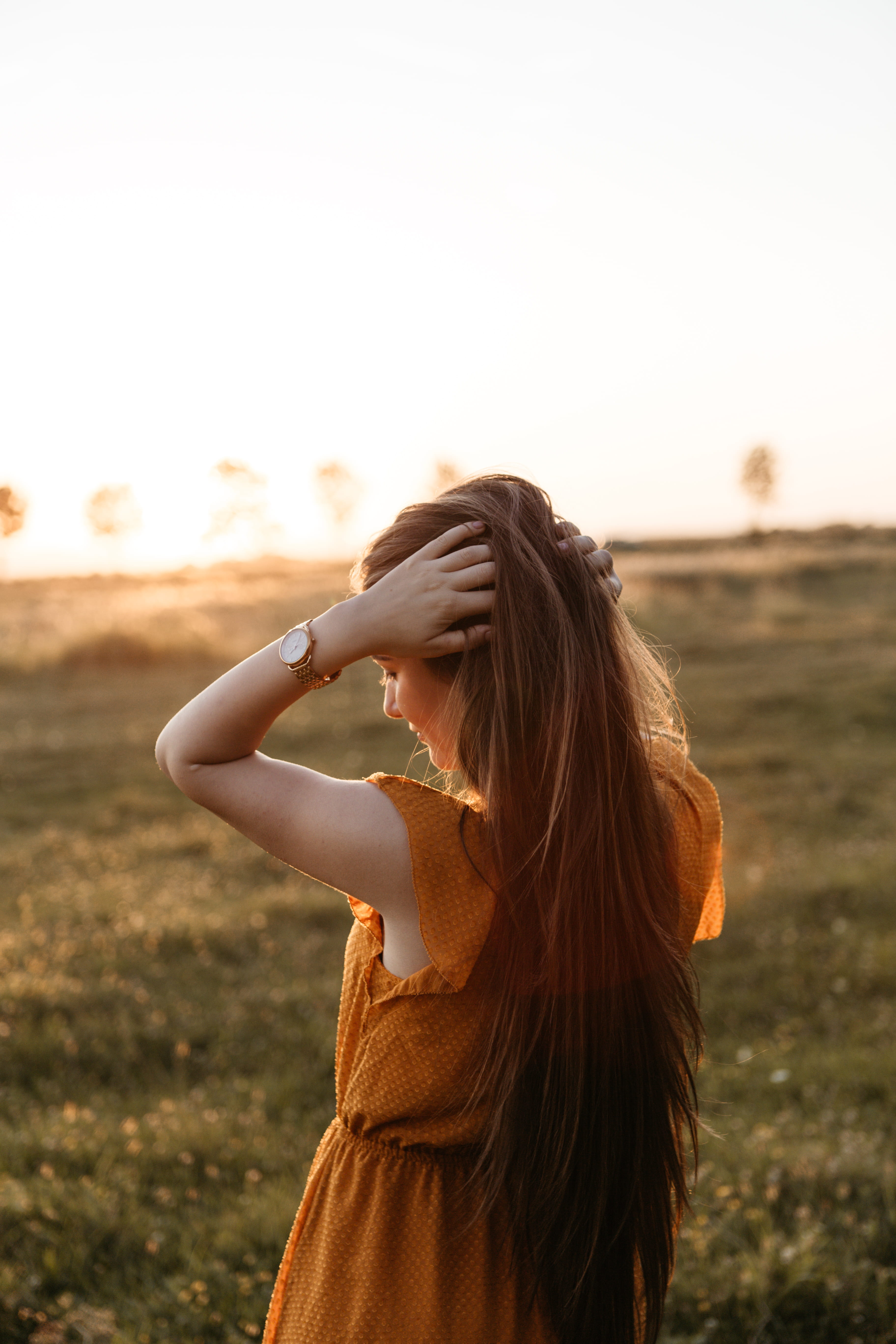 teenage Girls, sunlight, joy, yellow, rural Scene, brown Hair, people, sunset, human Hair, smiling, springtime, happiness, sunrise, day, caucasian Ethnicity, Phone HD Wallpaper