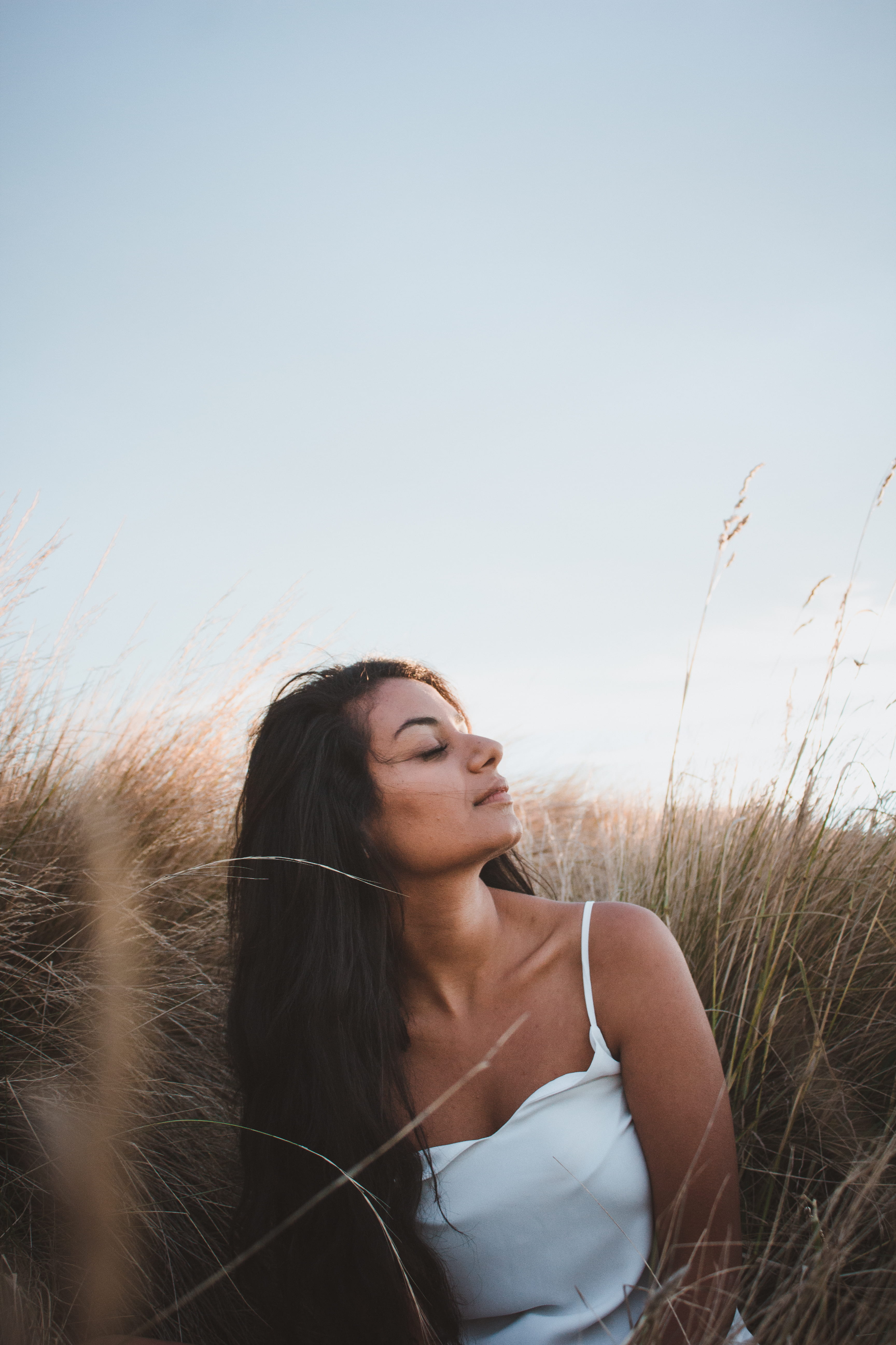 hairstyle, one person, woman, sky, face, focus, plant, contemplation, 5K, leisure activity, strap, lifestyles, outdoors, daytime, brown, real people, eyes, Phone HD Wallpaper