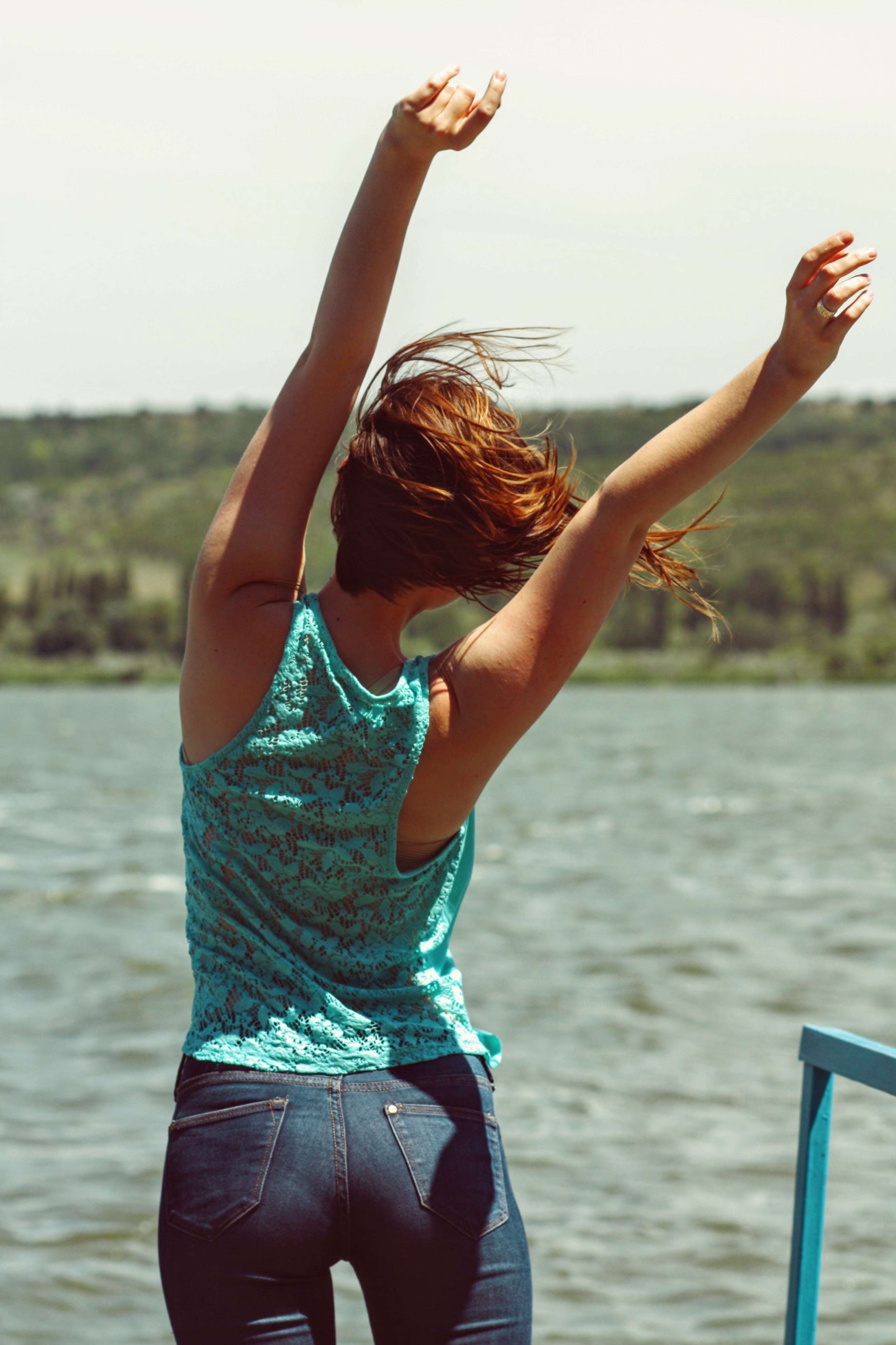 arms Outstretched, raising, expression, girl, real people, three quarter length, adult, outdoors, attractive, leisure activity, freedom, hands, back side, Phone HD Wallpaper