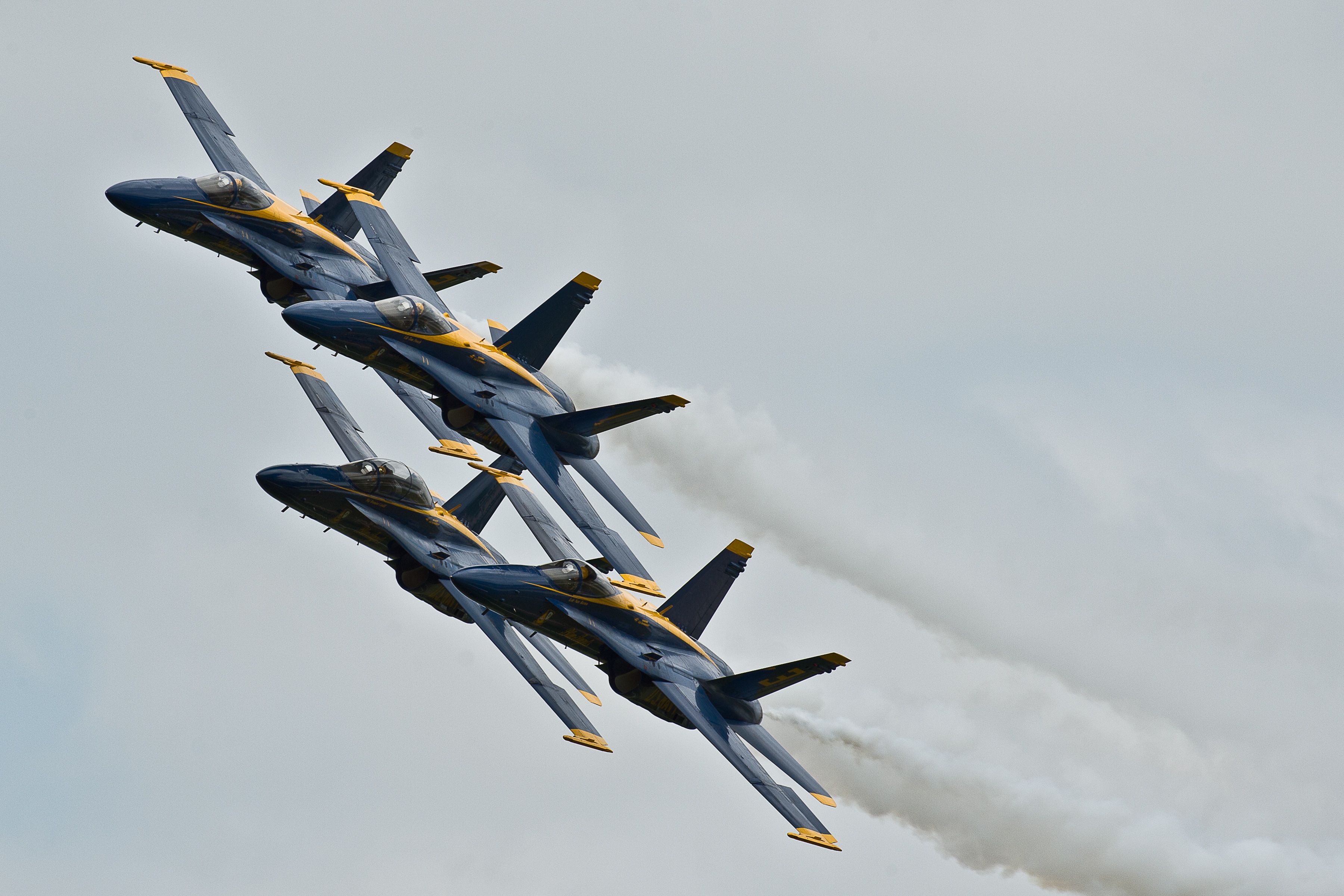 precision, air force, explosive, aerospace industry, smoke - physical structure, aerobatics, transportation, sports activity, sky, flight, arrangement, HD Wallpaper