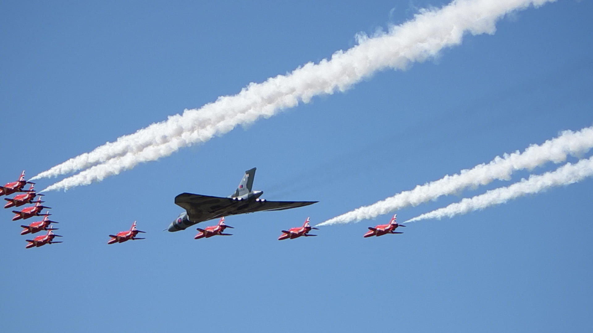 transportation, vapor trail, red arrows, raf, nature, cloud - sky, aerospace industry, jet, flying, teamwork, smoke - physical structure, plane, no people, HD Wallpaper