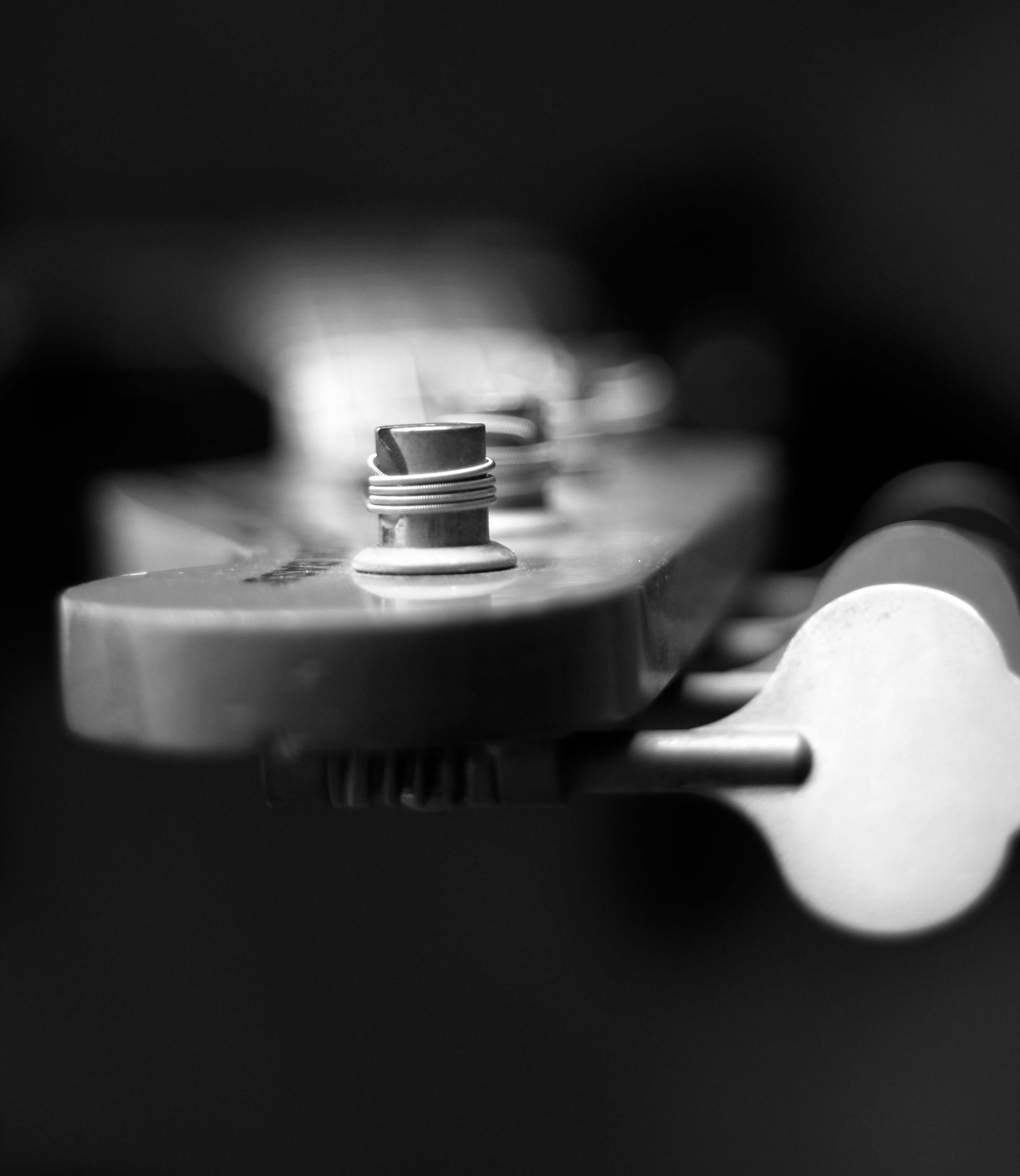 close up, studio shot, stringed instrument, head plate, black background, p-bass, bass, voices, technology, steel strings, rock, single object, selective focus, Phone HD Wallpaper