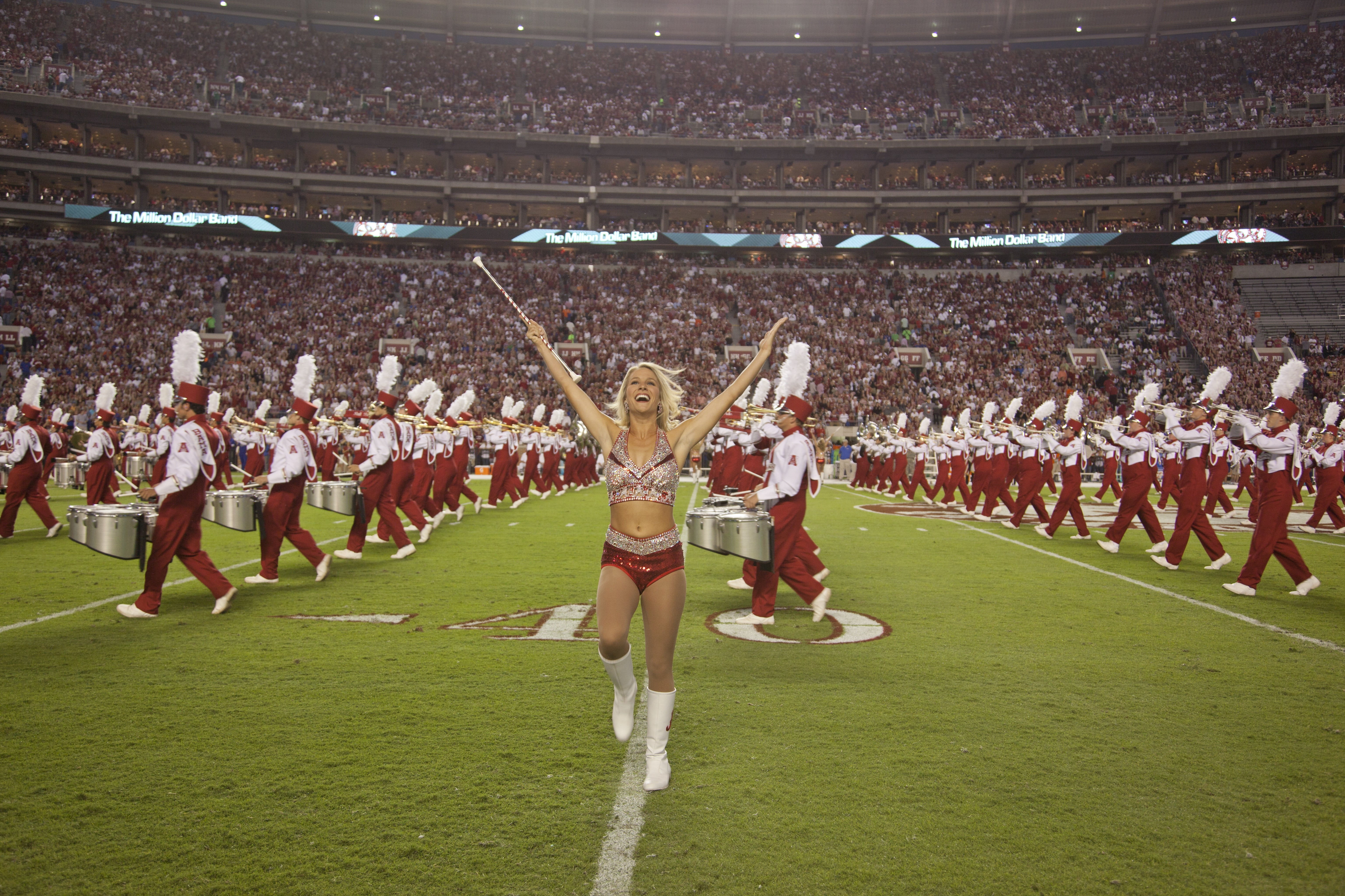 university, celebration, happiness, alabama, students, human arm, music, spectator, field, 5K, marching band, emotion, young adult, togetherness, large group of people, HD Wallpaper