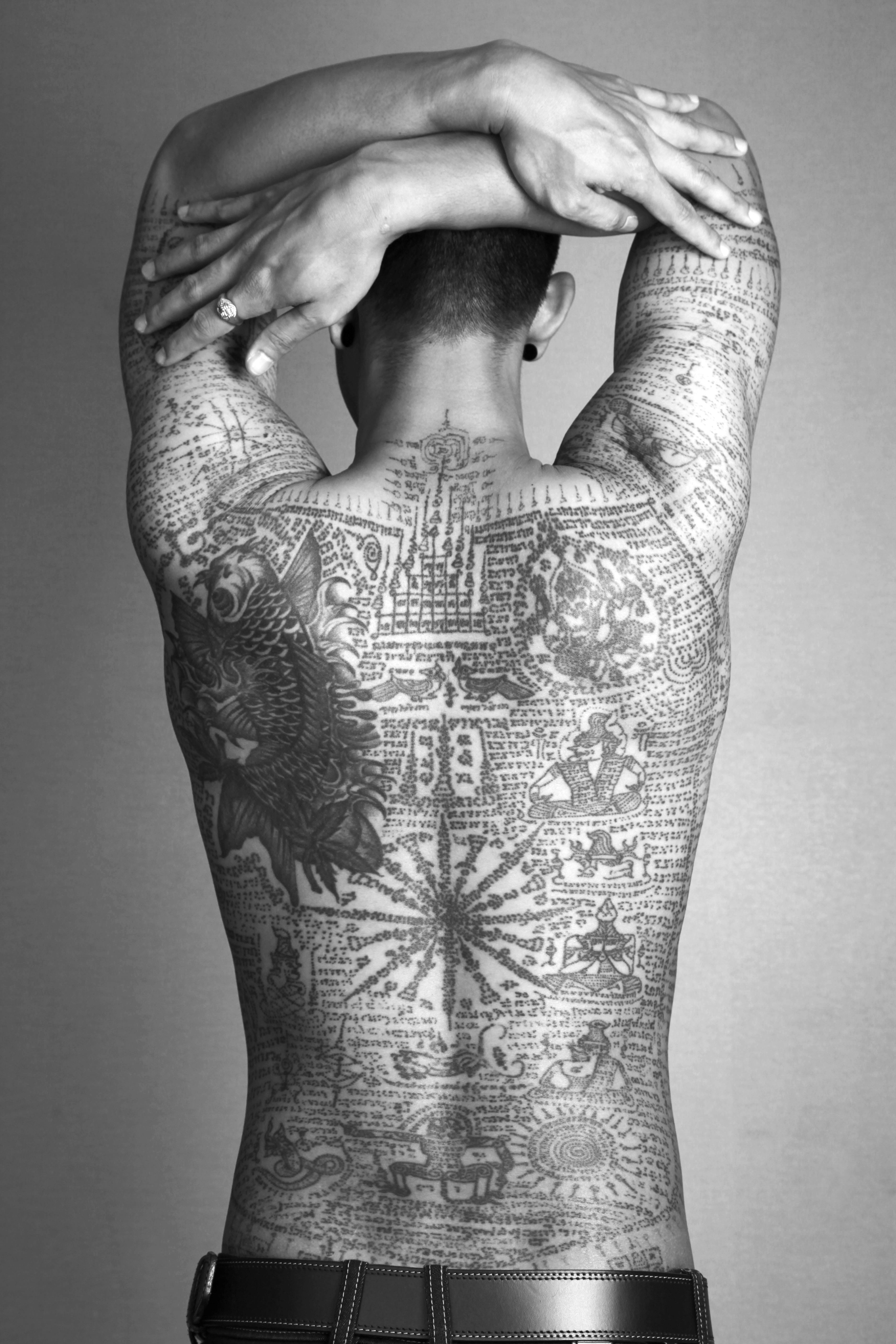 gray, drawing, obscured face, photo, grayscale, man, full back, human body part, one person, buddhist, body part, traditional, bamboo, finger, ink, front view, Phone HD Wallpaper