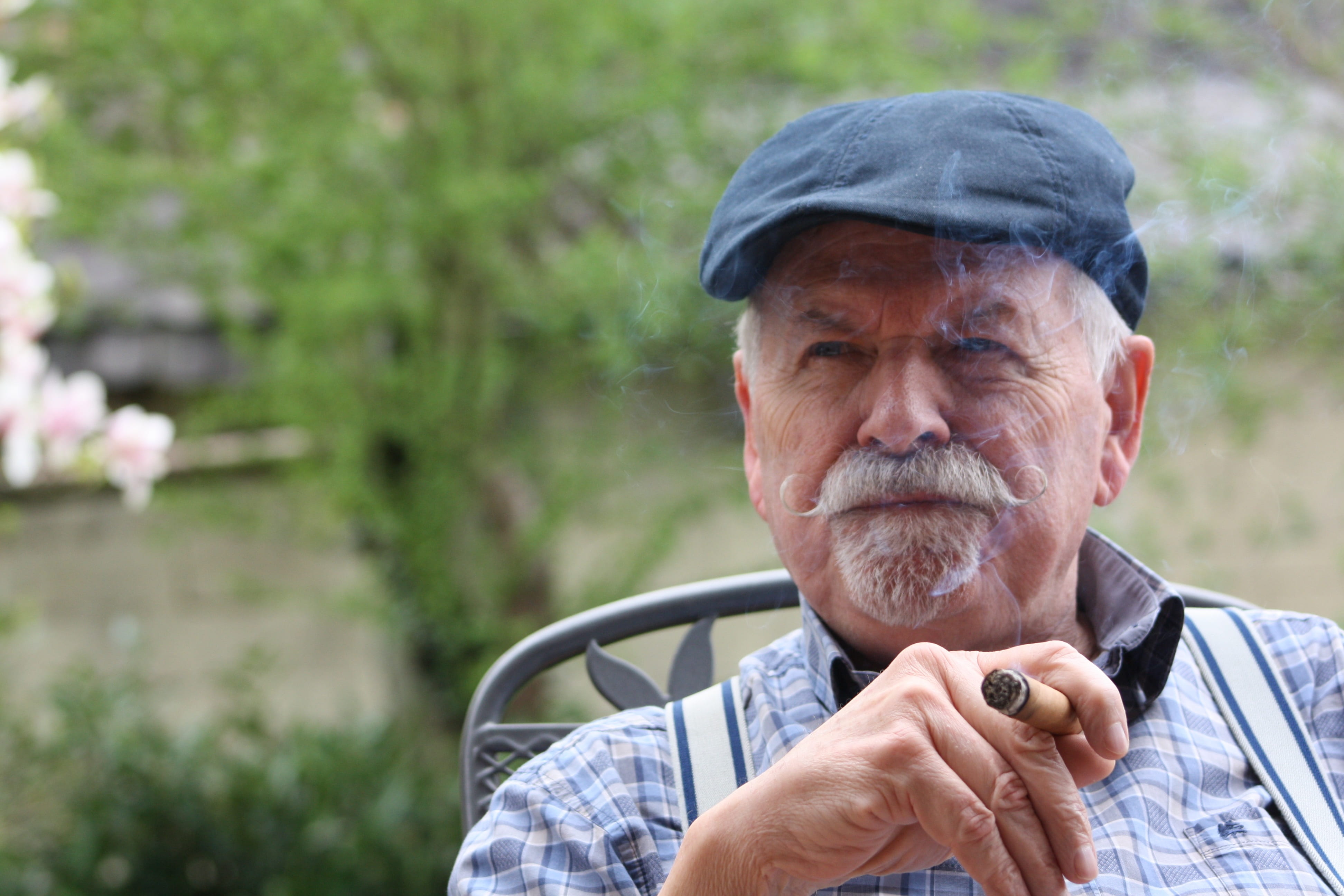 contemplation, front view, males, seniors, emotion, one person, cap, personal, cigar, nature, gray, grandparents, 4K, adult, human, holding, senior, pensioners, HD Wallpaper