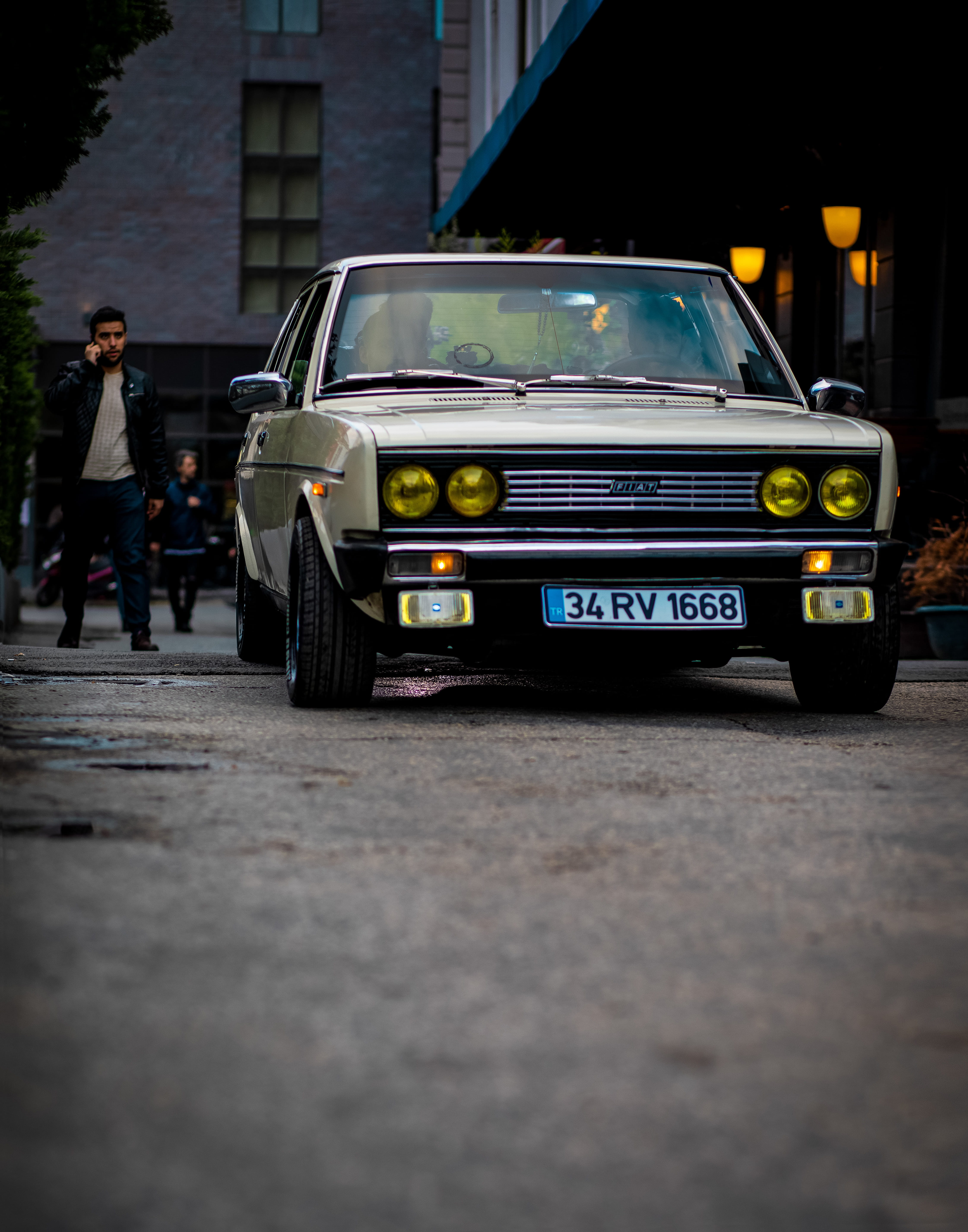 plate number, leisure activity, casual clothing, driver, street, sedan, city, white, driving, people, government, automotive, built structure, tofas, man, Phone HD Wallpaper