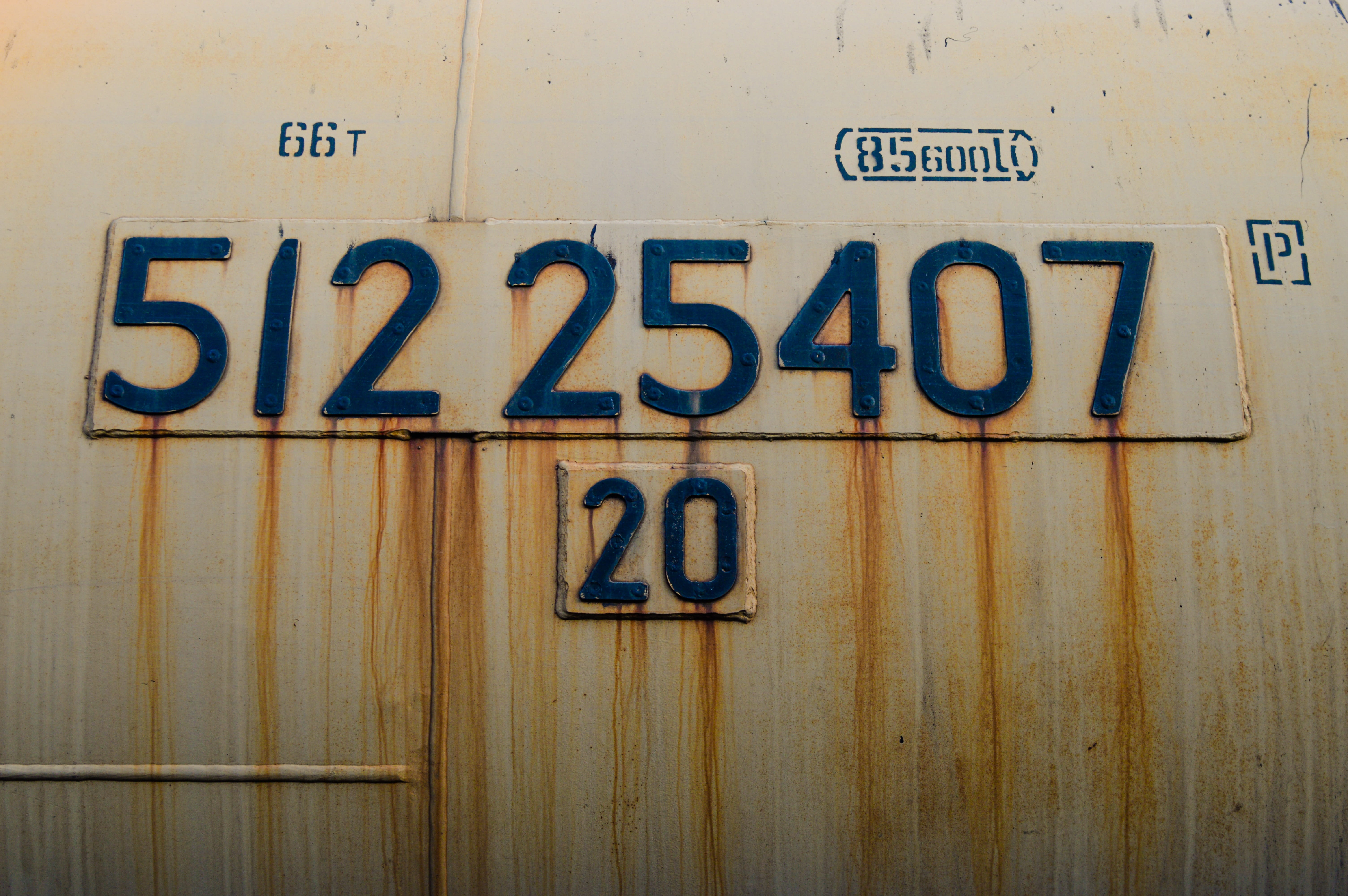 western script, machine, figures, heavy, information sign, travel, minerals, railway track, the number of, number, five, coal, the text of the, the transportation system, HD Wallpaper