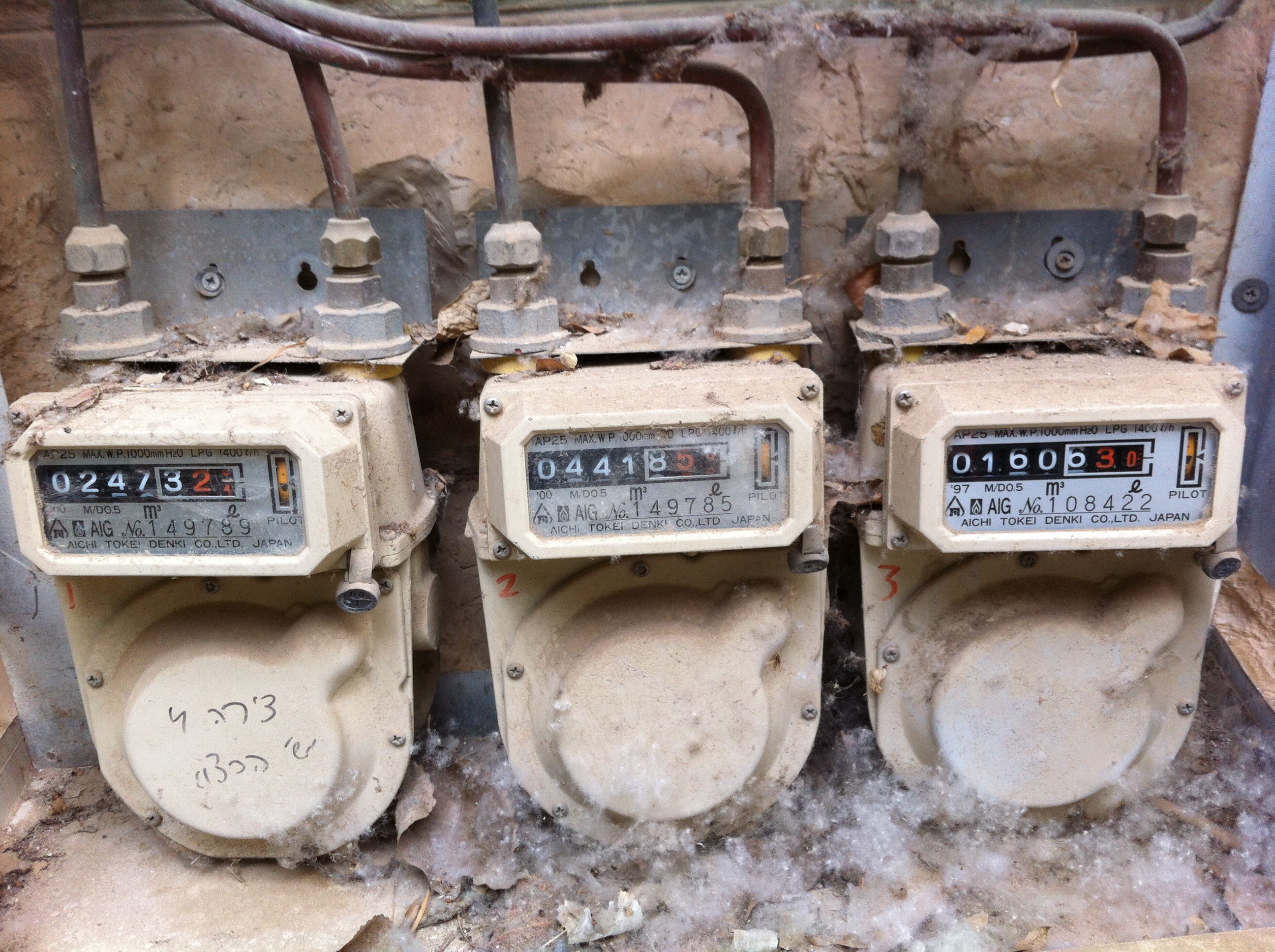 measure, communication, power supply, cable, fuel gases, digits, technology, day, control, electricity, obsolete, outdoors, wall - building feature, close-up, HD Wallpaper
