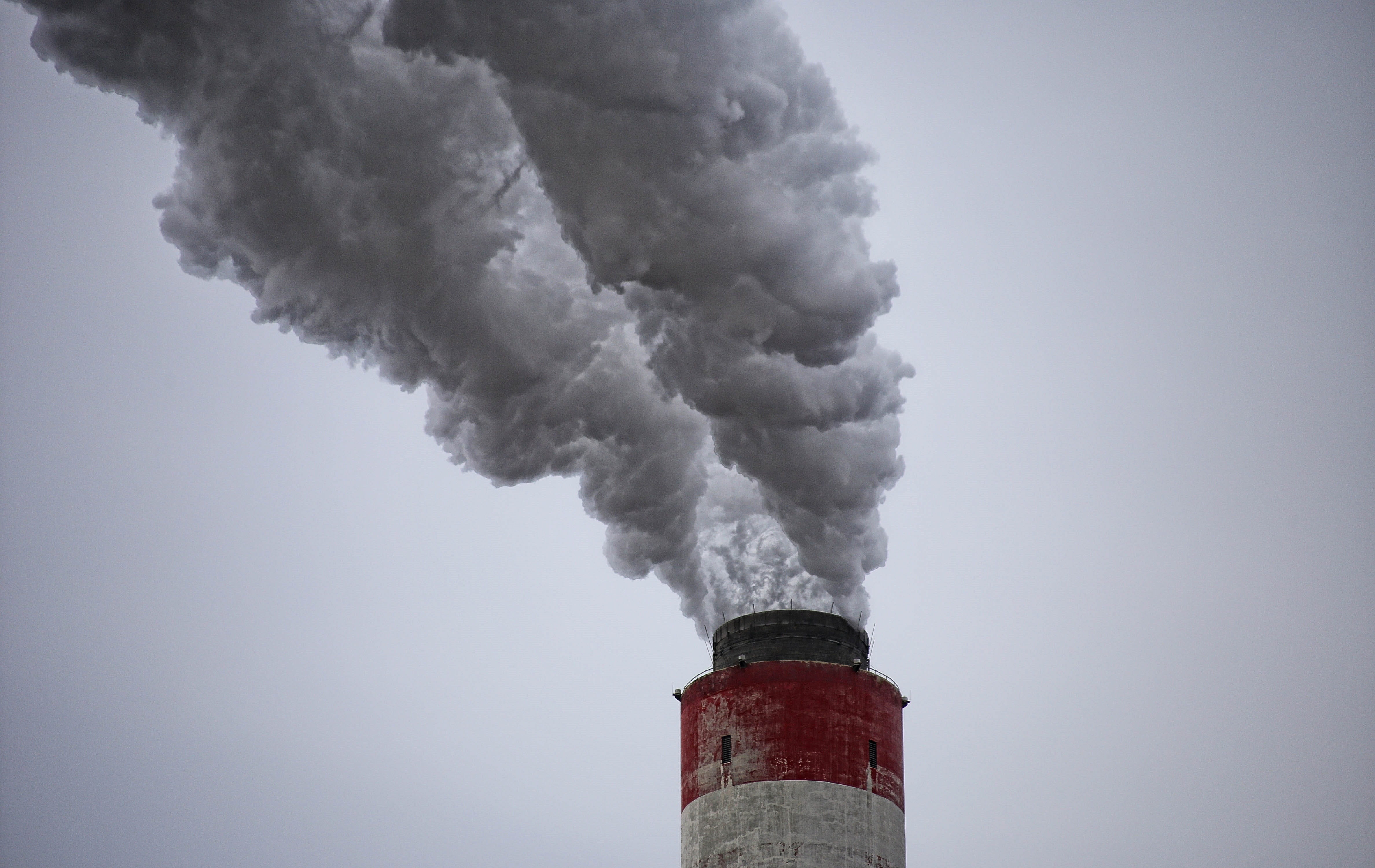 factory, the environment, environmental issues, industry, technology, smoke stack, nature, emitting, environment, building exterior, clouds, fuel and power generation, HD Wallpaper