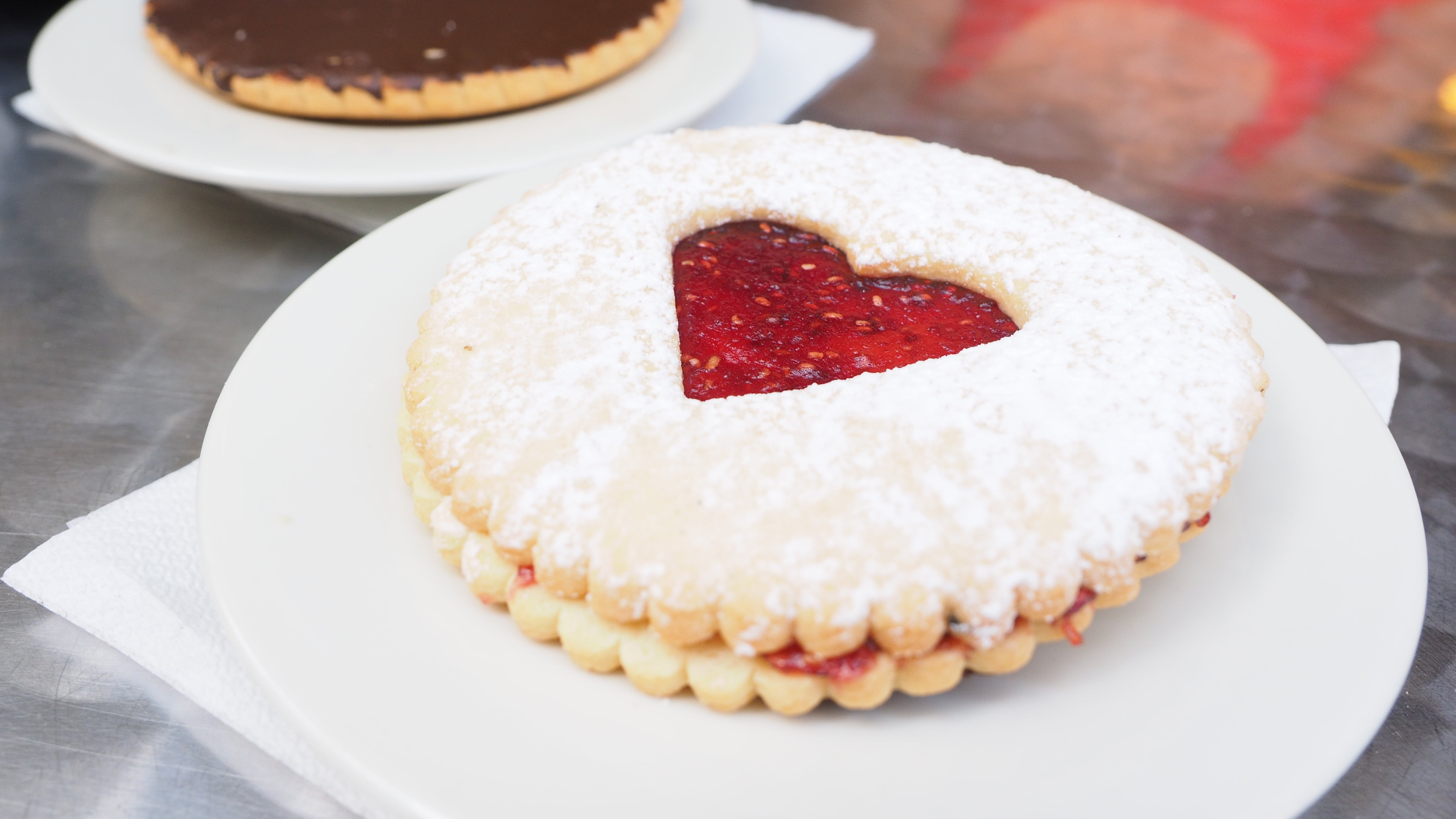 tart - dessert, homemade, ready-to-eat, love, biscuit, cookie, dessert, ornament, freshness, baked, heart, temptation, food, gourmet, close-up, delicious, HD Wallpaper