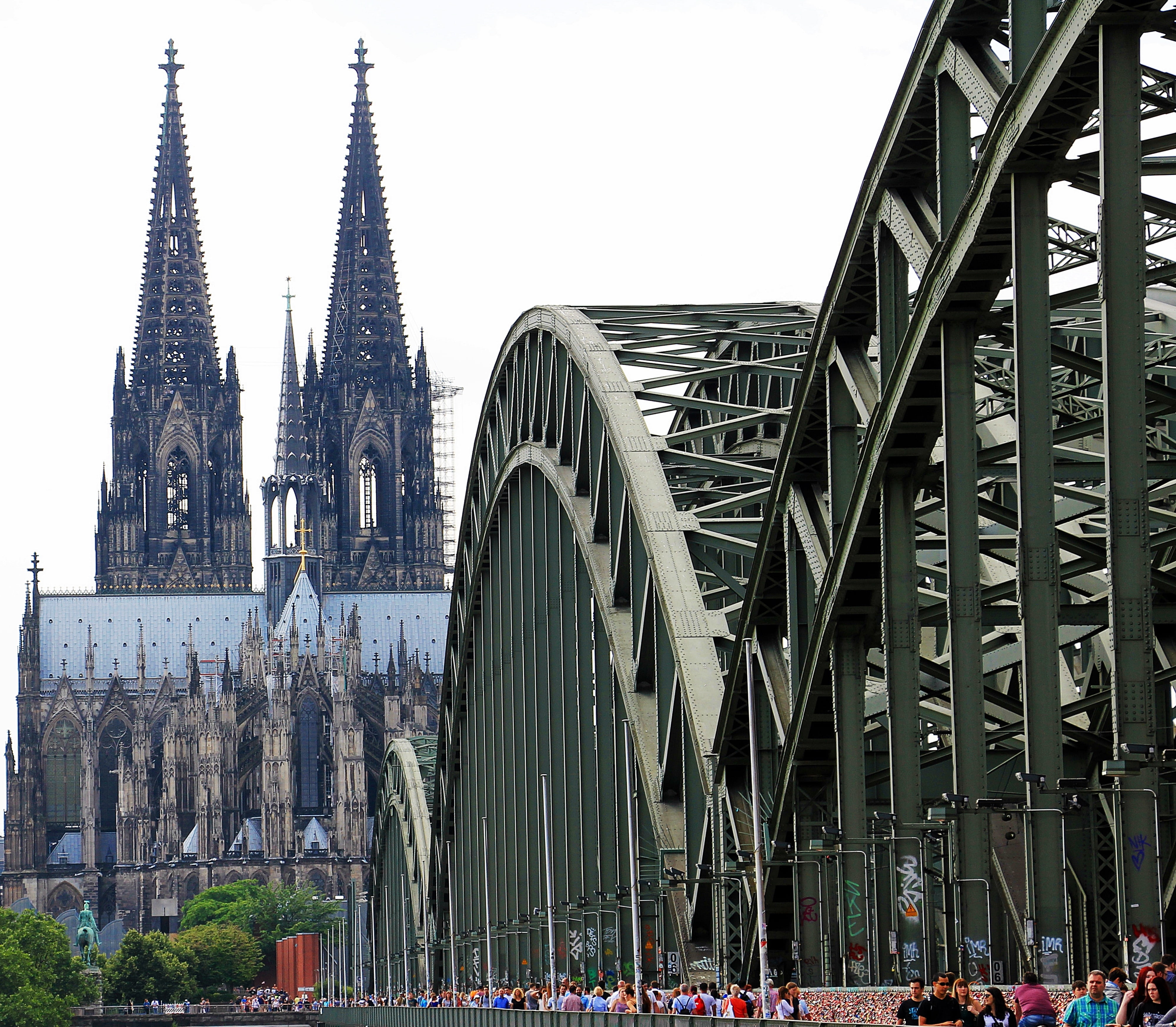 city, spire, marry, architecture, connectedness, rhine, rheinland, loyalty, wedding, church steeples, spires, castles, friendship palace, hohenzollern bridge, HD Wallpaper