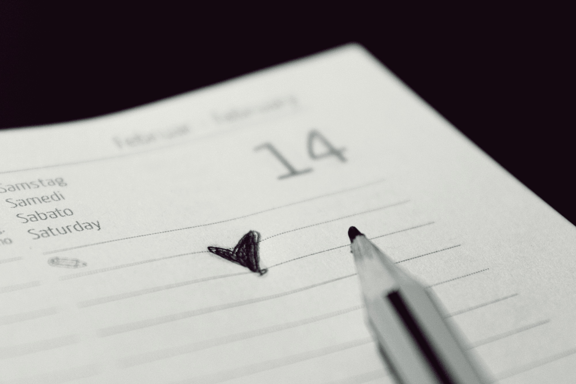 close-up, writing instrument, relationship, studying, leaf, fourteen, form, heart, indoors, romantic, education, luck, book, symbol, publication, valentines day, HD Wallpaper