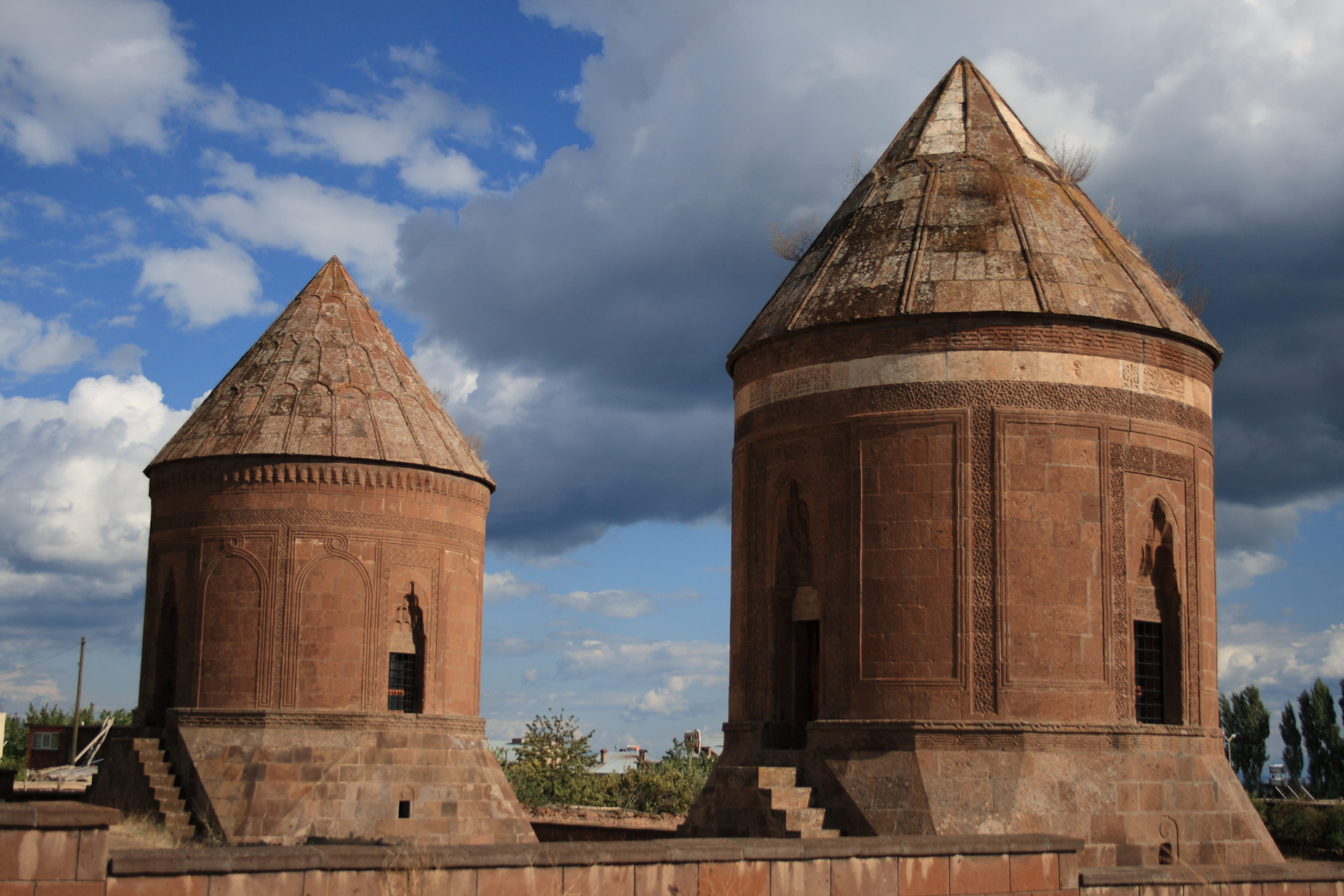 turkish, building exterior, cupola, building, built structure, travel, religion, ancient, nature, lake van, nostalgia, antique, on, travel destinations, HD Wallpaper