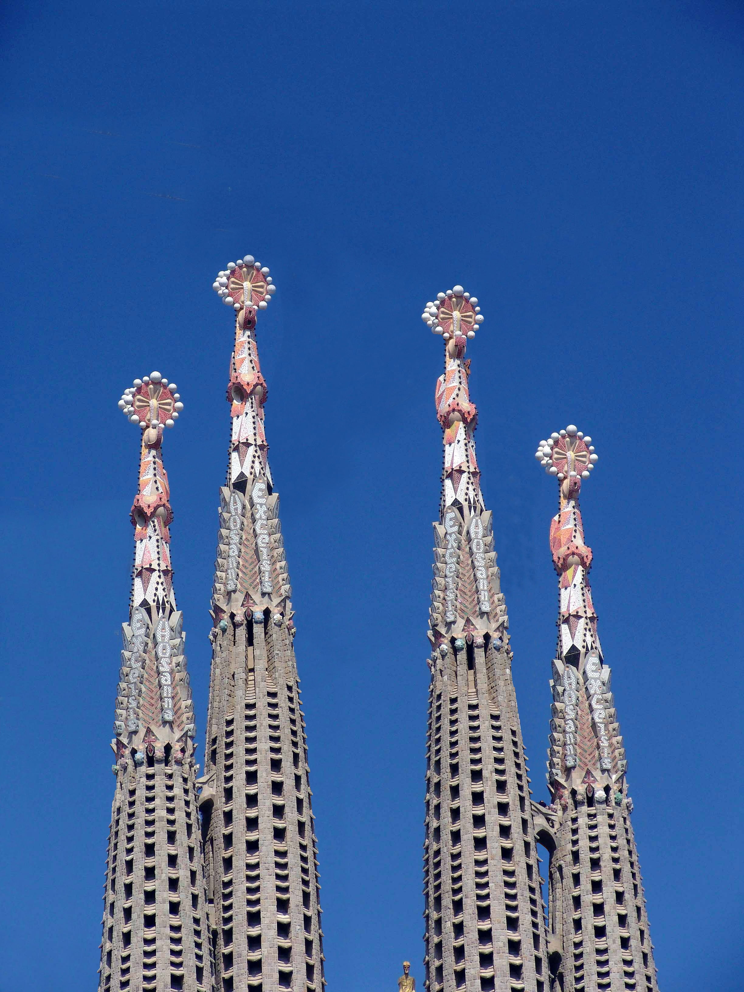 no people, spire, world heritage, four, pointed, copy space, tower, gray, la sagrada familia, building exterior, day, church, city, modern, travel, blue, Phone HD Wallpaper