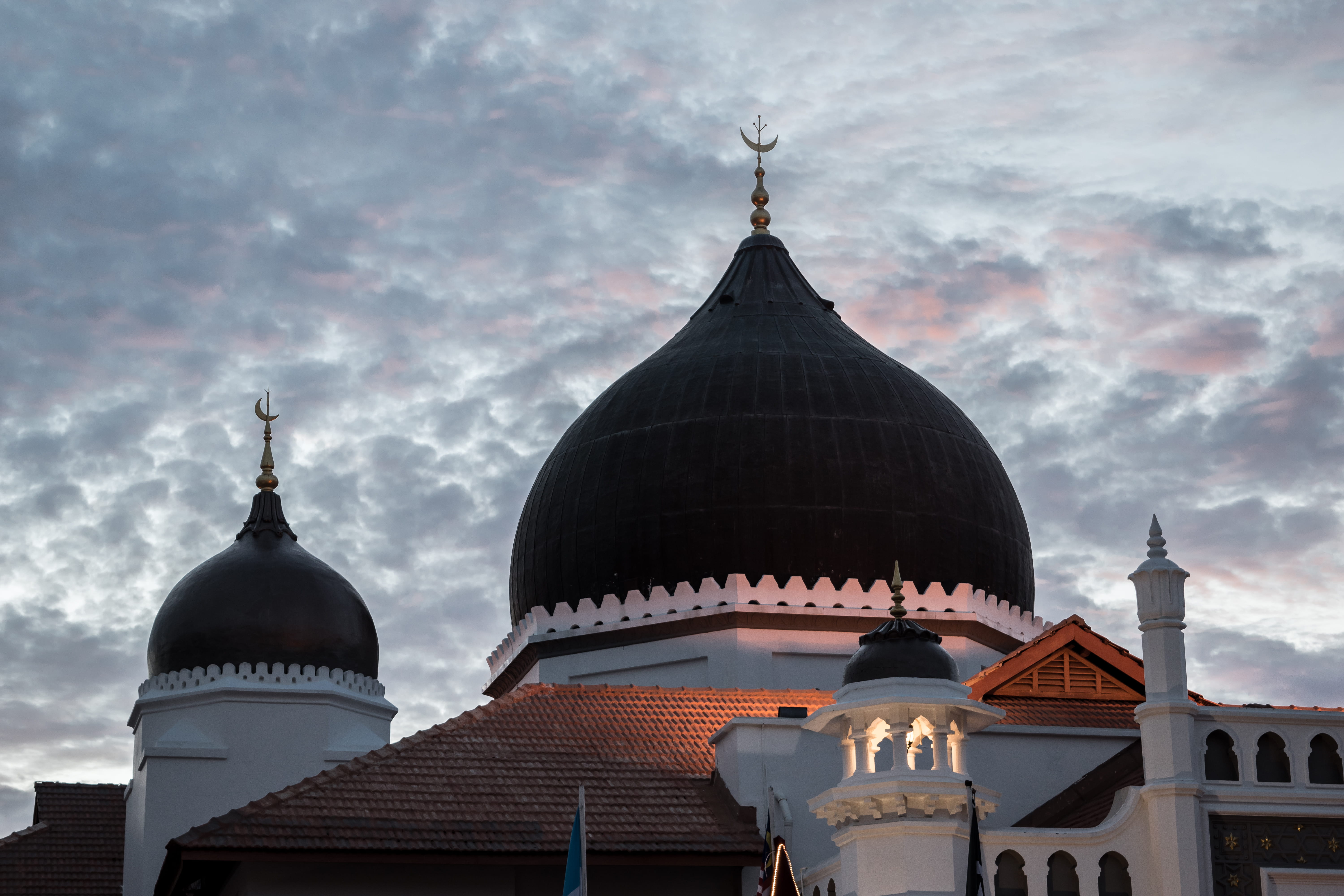 cloud - sky, masjid kapitan keling, malaysia, belief, day, religion, place of worship, muslim, spire, travel, allah, clouds, cupola, mosque, harmony street, HD Wallpaper