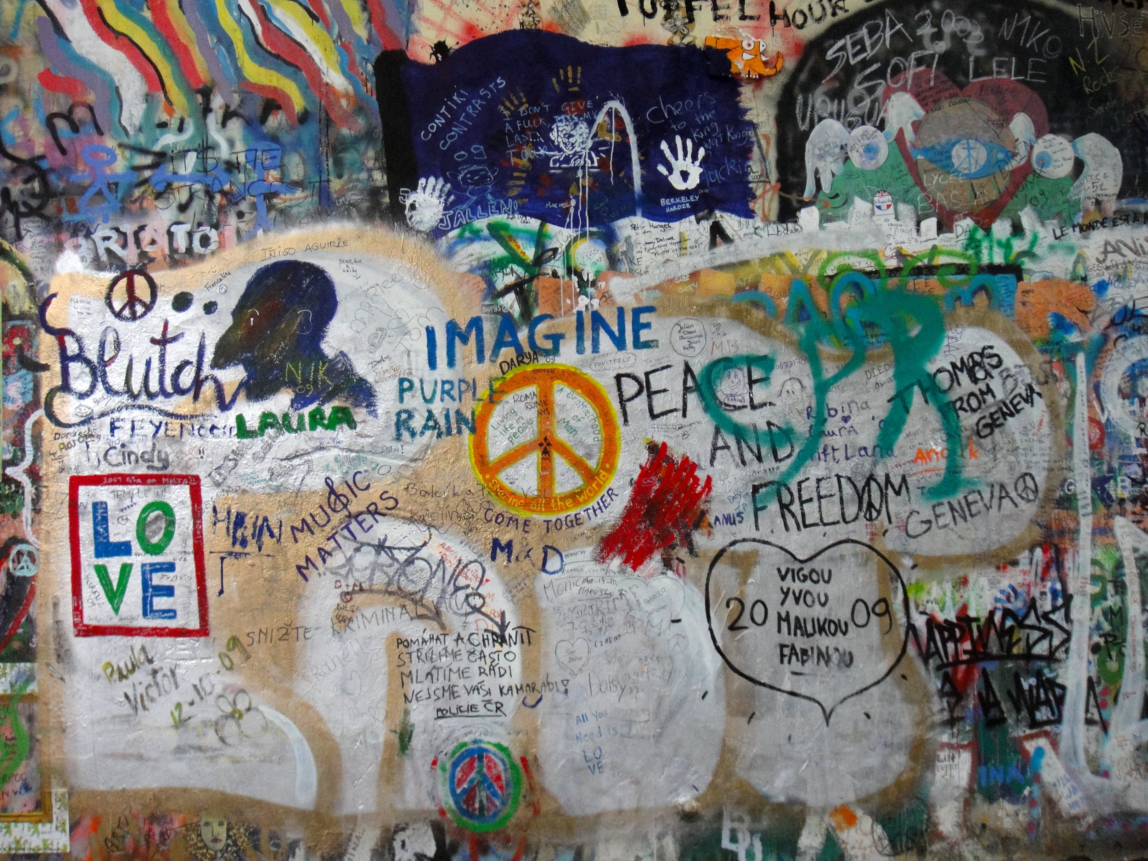 text, wall, poster, western script, 2K, messy, John Lennon, colorful, wall - building feature, communication, backgrounds, message, indoors, architecture, HD Wallpaper