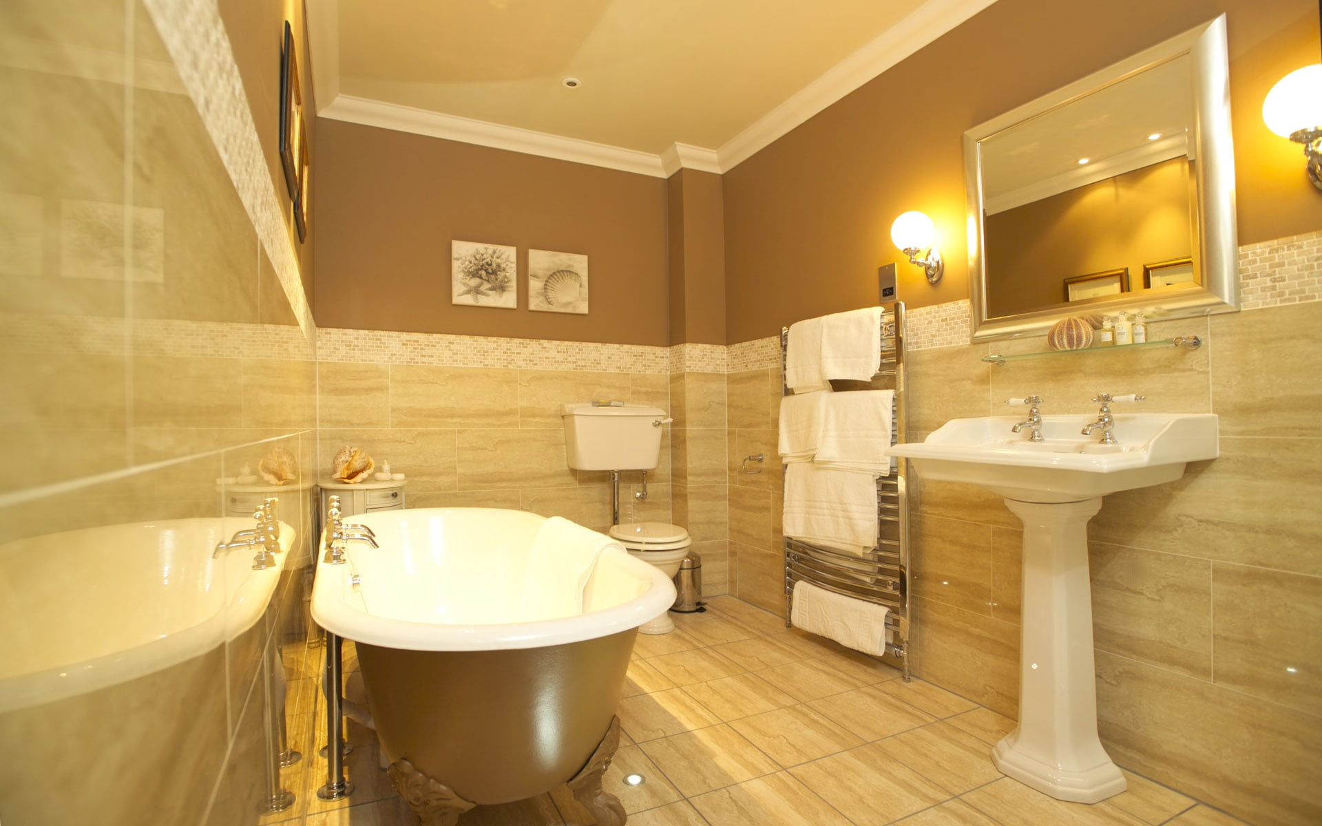 sinks, no people, home showcase interior, ceramic, luxury, mirror, flooring, tile, absence, modern, 1080P, home interior, faucet, wealth, tiled floor, HD Wallpaper