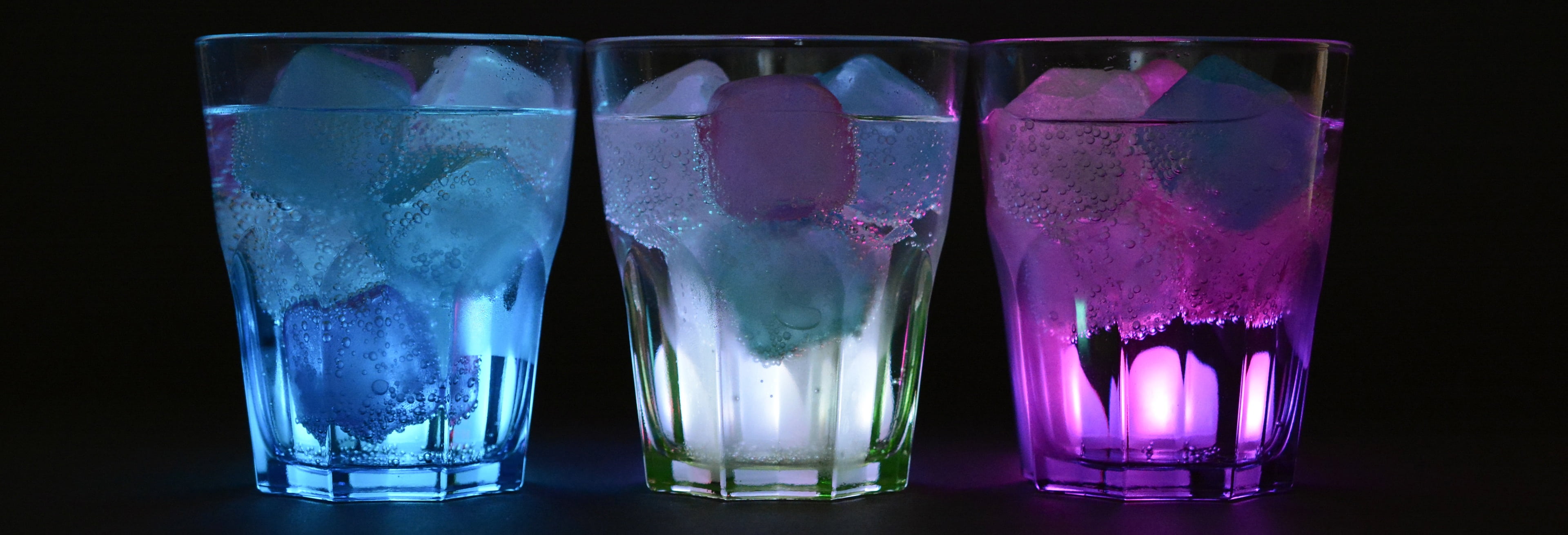 three, summer, ice cube, celebrate, bar counter, bar, indoors, holiday, drinking Glass, ice cubes, drink, no people, enjoy, transparent, delicious, in a row, HD Wallpaper