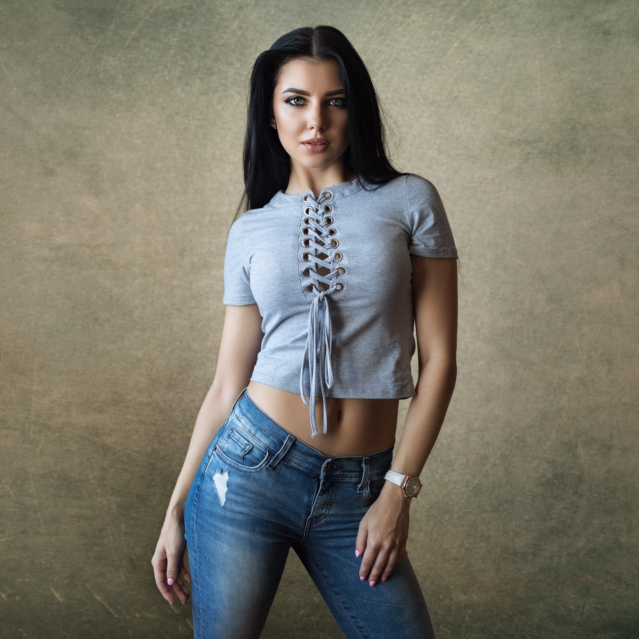 three quarter length, 1080P, women, hair, casual clothing, adult, Dmitry Shulgin, dark hair, jeans, fashion, beautiful woman, standing, long hair, portrait, Phone HD Wallpaper