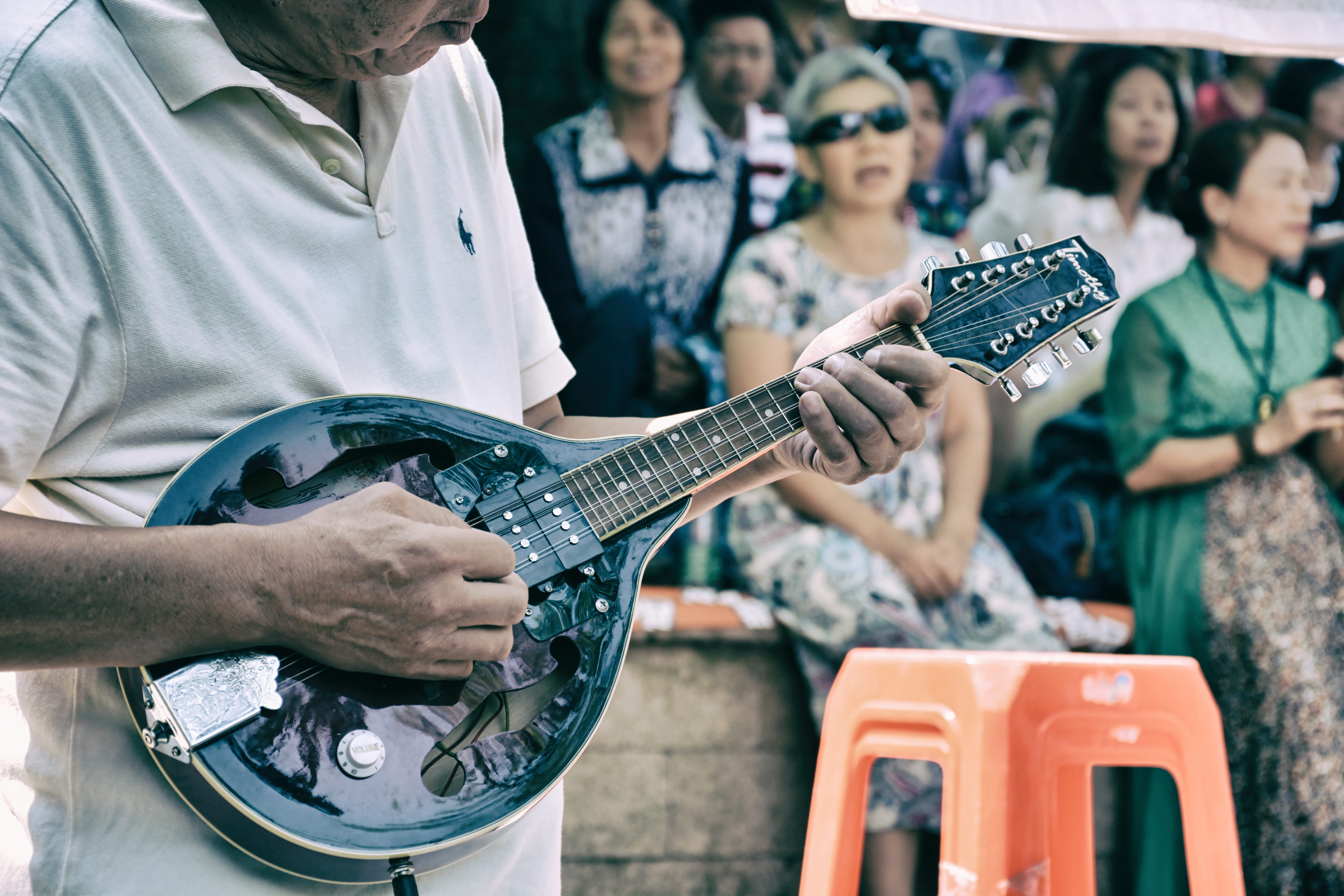 leisure activities, entertainment occupation, string instrument, human, playing, 5K, focus on foreground, logo, group of people, holding, string, emblem, HD Wallpaper