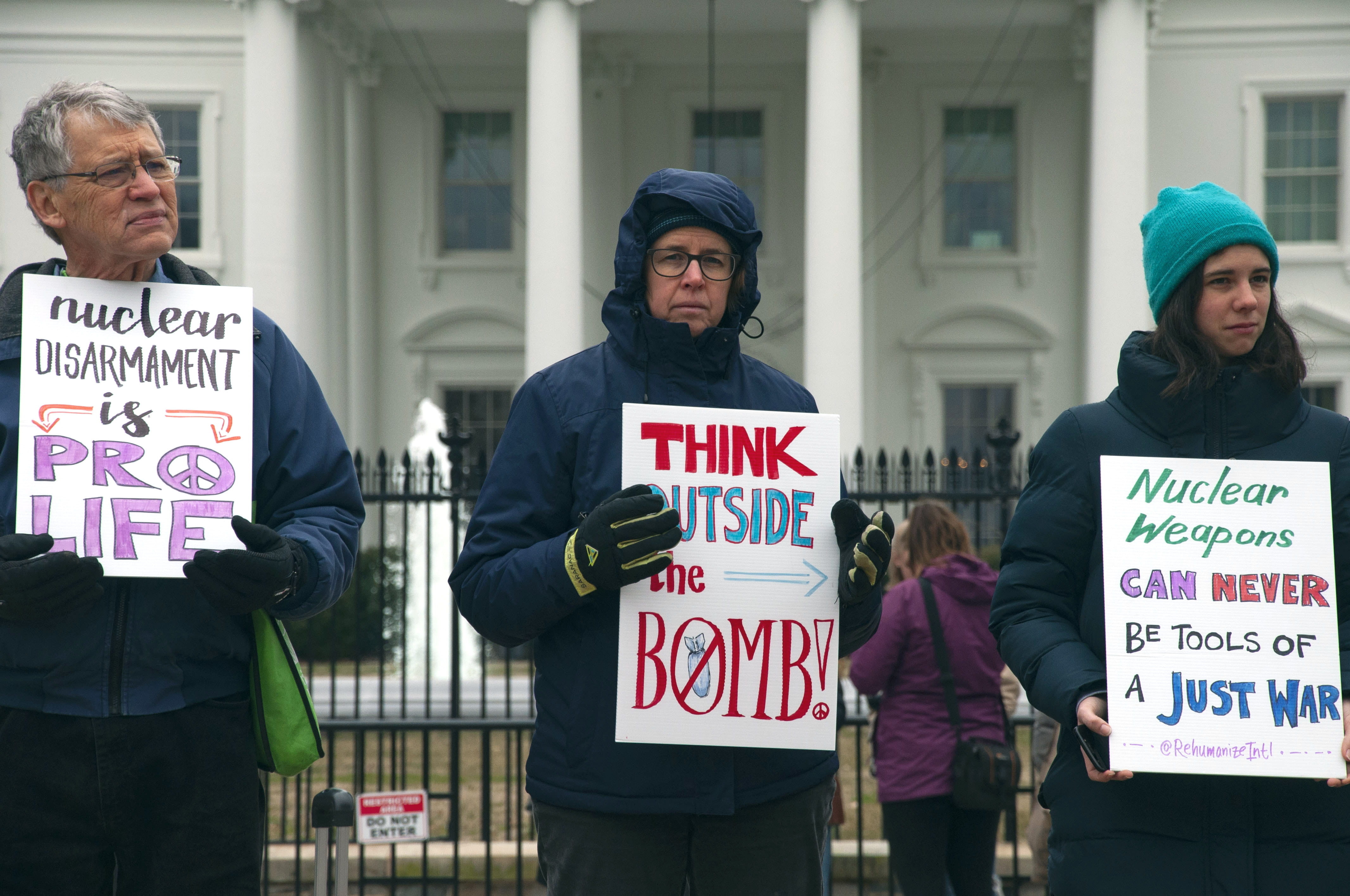 poster, protest, man, protestor, white house, clothing, building exterior, real people, western script, government, washington, dc, group of people, apparel, HD Wallpaper