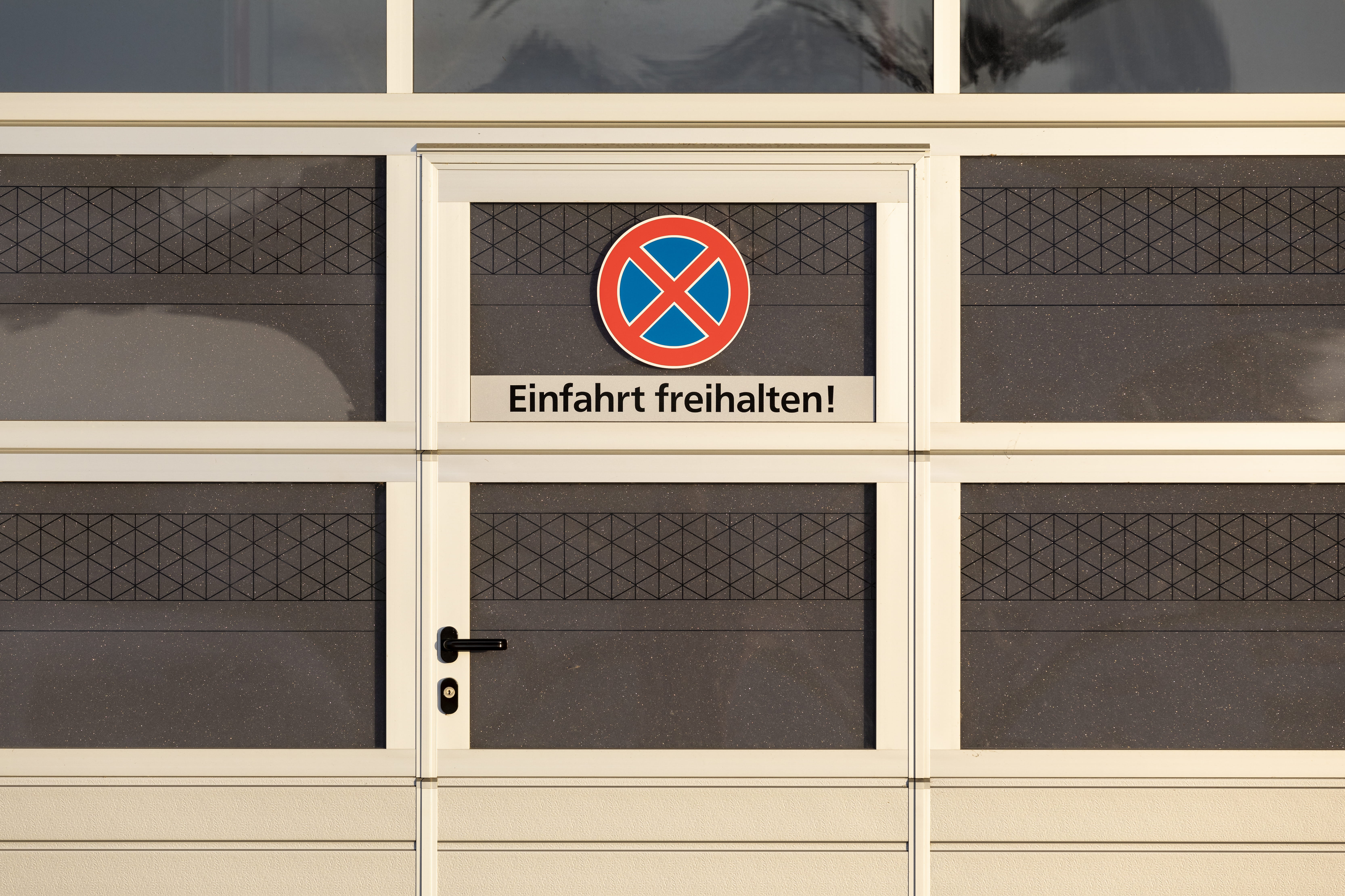 no people, pattern, private mailbox, western script, shape, advertisement, full frame, geometric shape, door, emblem, flag, cupboard, circle, trademark, HD Wallpaper