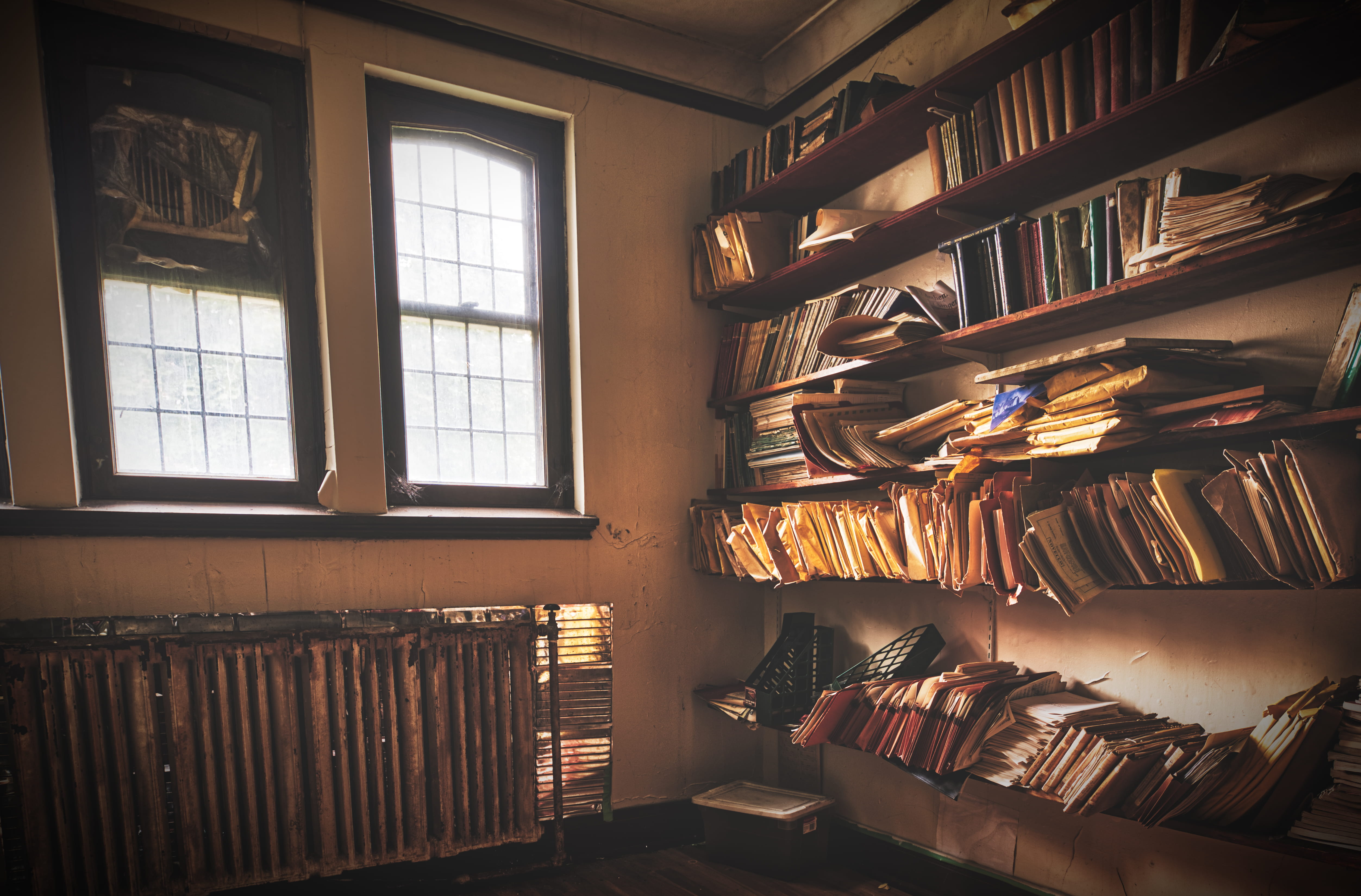 window, domestic room, order, office, variation, bookshop, file, piano, messy, window light, bookshelf, furniture, assorted, shelf, vinatge, electric lamp, HD Wallpaper