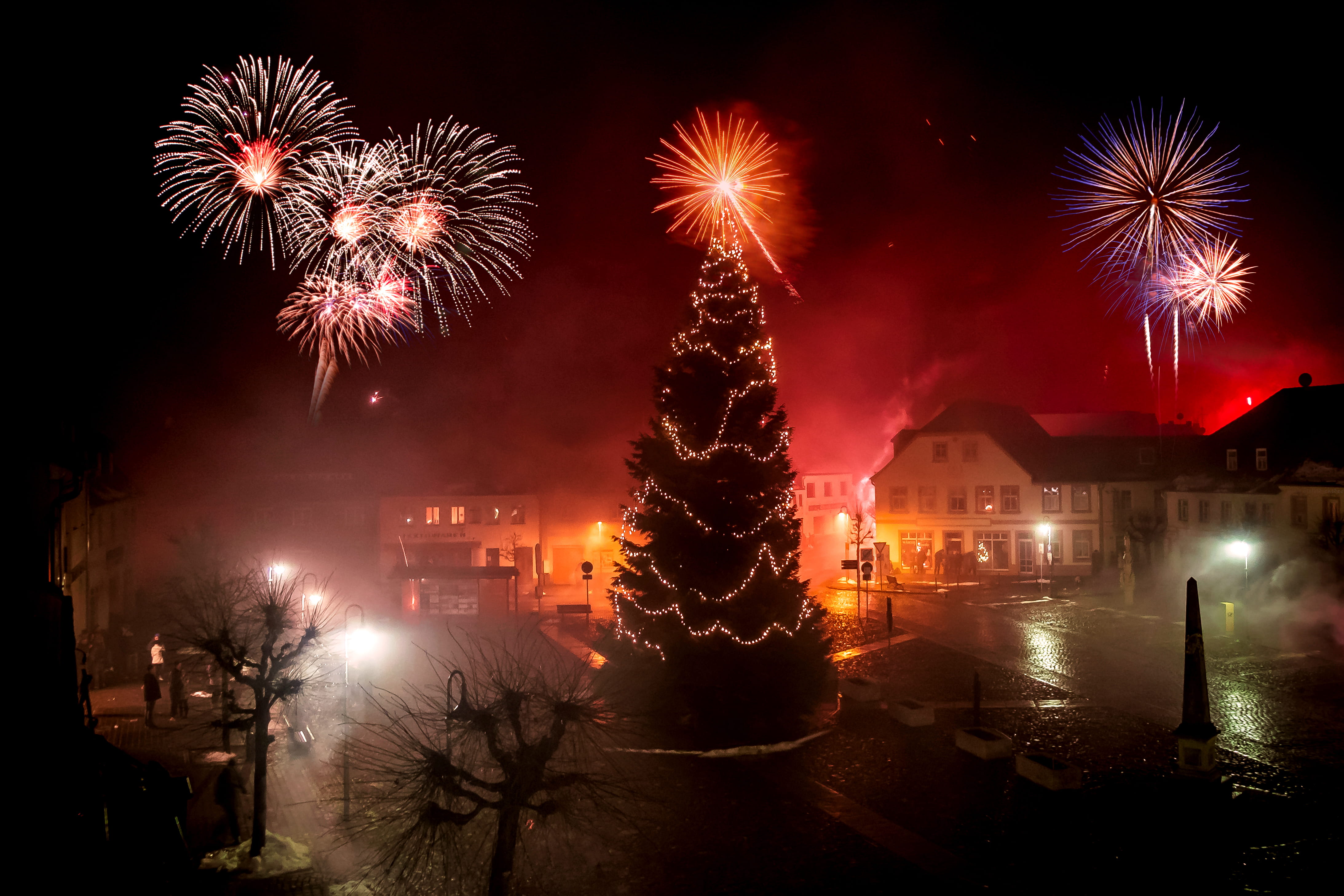 outdoors, sky, ornament, firework - man made object, festival, firework display, deutschland, lighting, built structure, illuminated, architecture, feuerwerk, HD Wallpaper