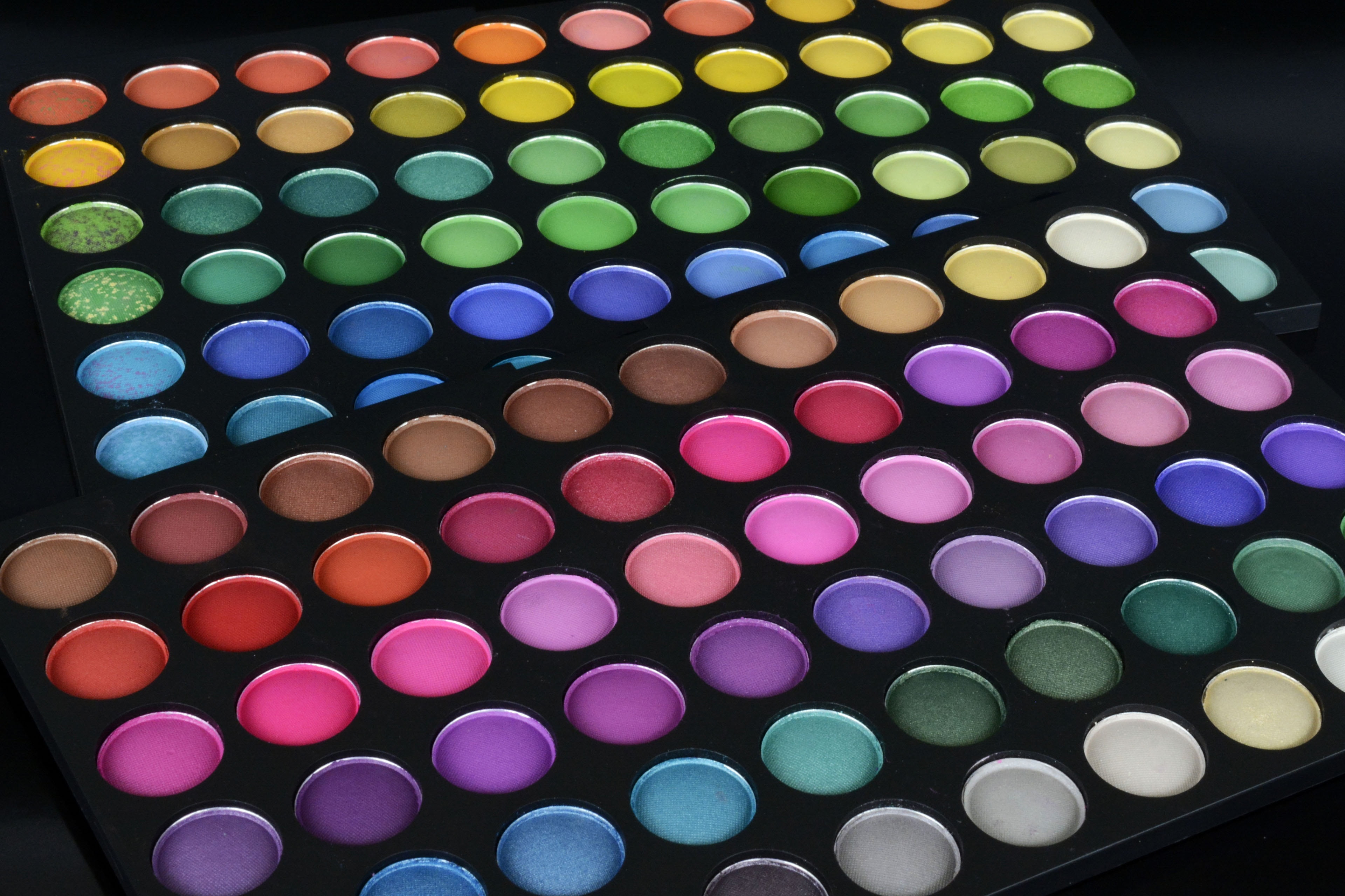 circle, variation, fashion, palette, makeup, indoors, choice, new, multi Colored, black, eyeshadow, pink Color, about, body care, face, lipstick, colorful, HD Wallpaper