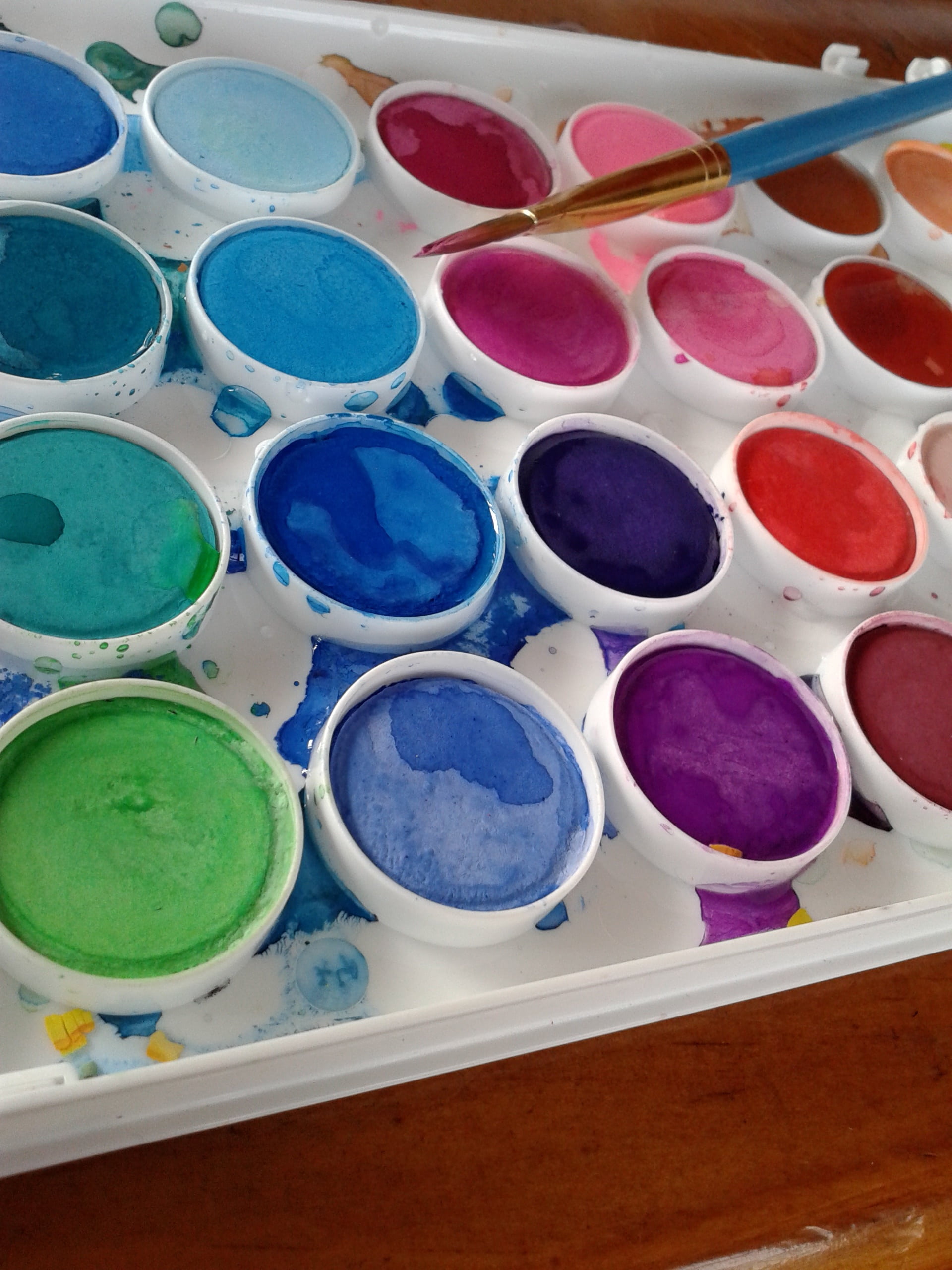 art and craft equipment, artist, painter, design, paintbrush, multi Colored, color, water, drawing, creativity, circle, in a row, 2K, watercolor paints, Phone HD Wallpaper